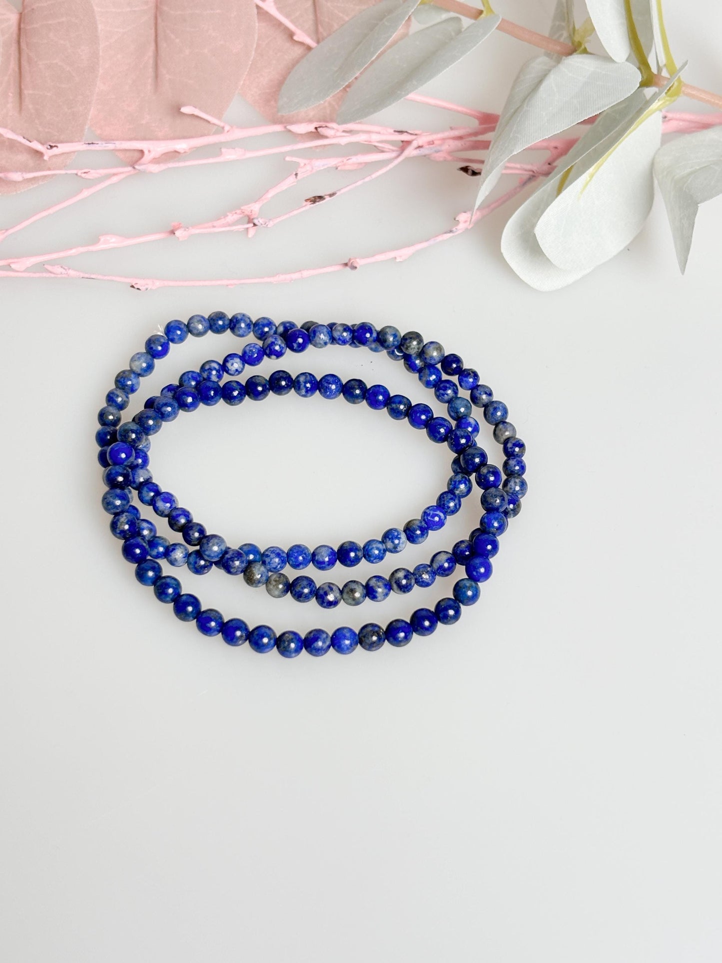 Zartes Lapislazuli Armband, 4mm Perlen, elastisch, ca. 17,5 cm, handgefertigt - Eleganz für Ihr Handgelenk