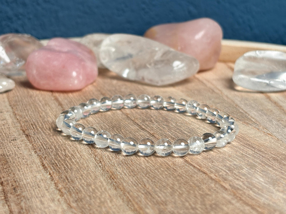 Elastisches Bergkristall Perlenarmband | 6mm Perlen | 17,5 cm Länge | Handgemacht