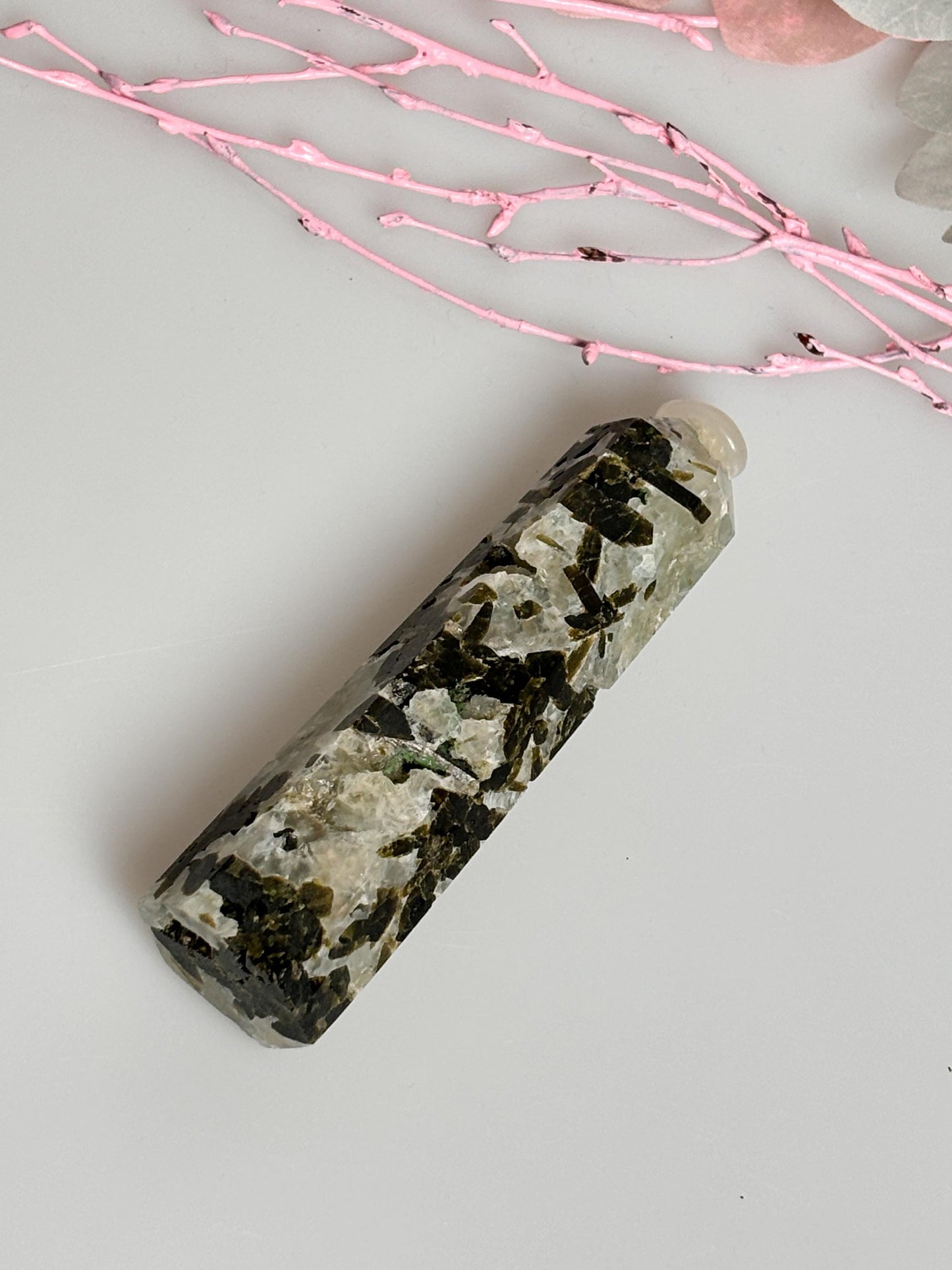 High-quality Prehnite Tower – Natural Gemstone, Energetic Healing Stone for Meditation and Decoration