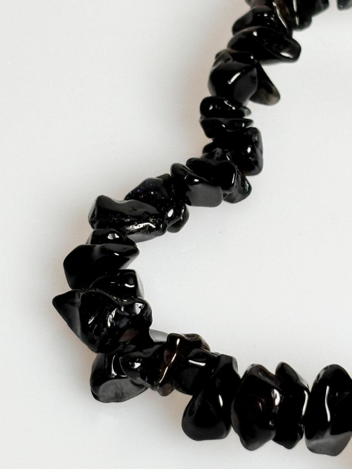 Elastisches Splitterarmband aus schwarzem Obsidian – Schutzstein, ca. 6mm Splitter, energetischer Schmuck für Balance