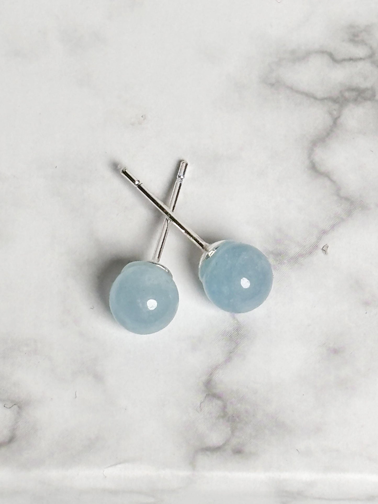 Kleine Aquamarin Ohrstecker | 5mm Perlen & 925 Silber | Edler Schmuck