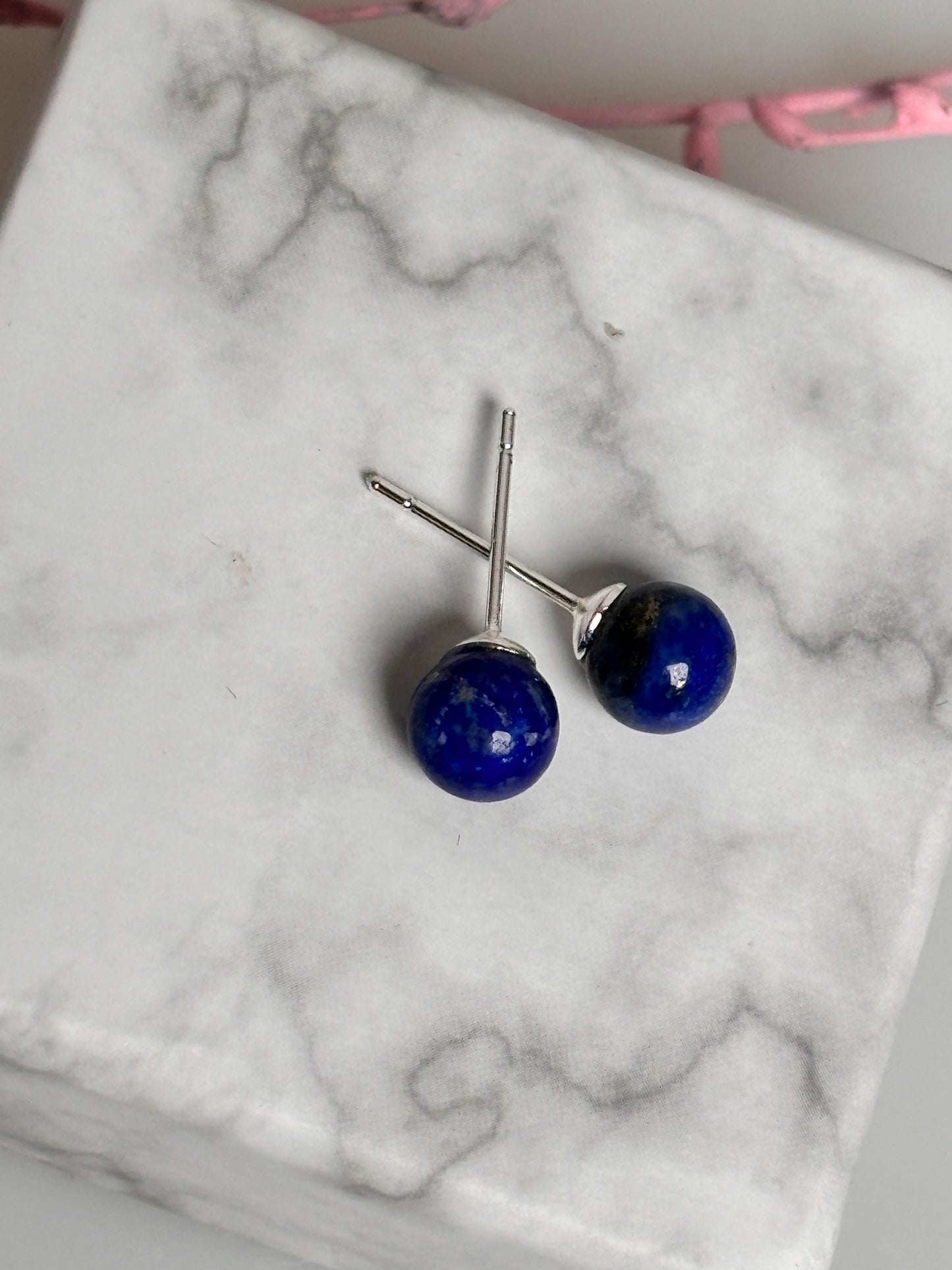 Lapislazuli Perlen Ohrstecker 6mm  Edle Naturstein Ohrringe mit 925 Silberstecker, Heilstein Schmuck