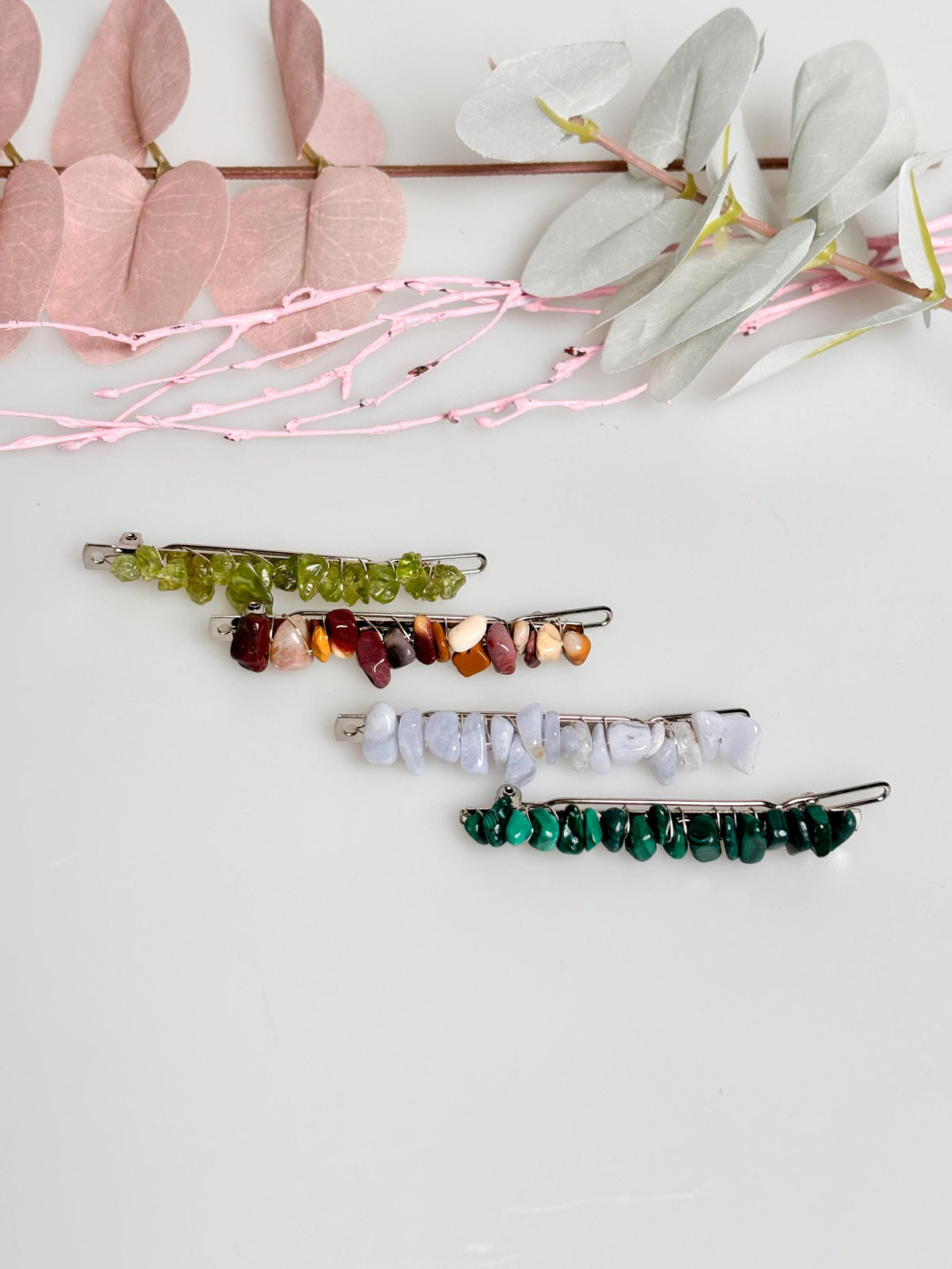 Zarte Haarklammern im Boho-Stil mit Edelsteinen  Malachit, Peridot, Mookait, Blue Lace Achat