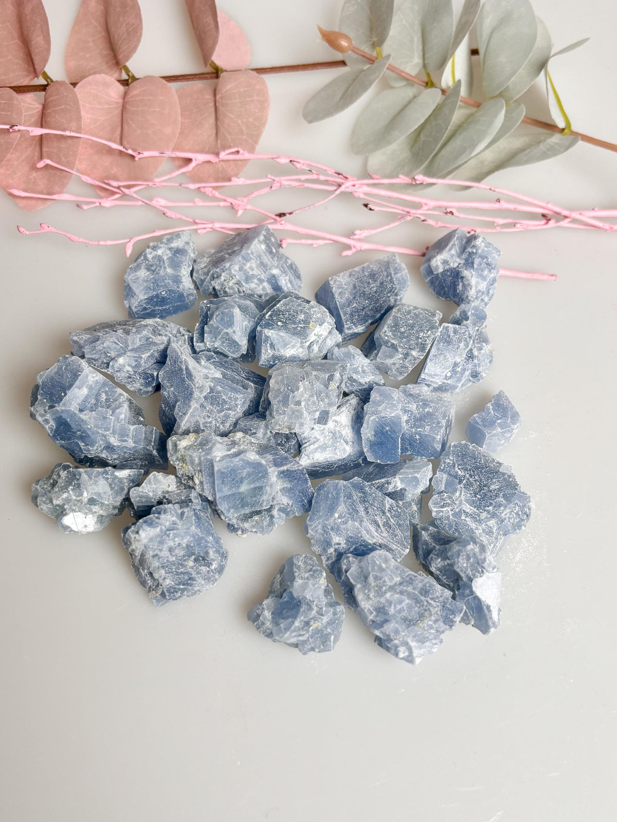Celestine Rohsteine  Wunderschöne blaue Farbe, natürliche Kristalle für Dekoration und Energiearbeit