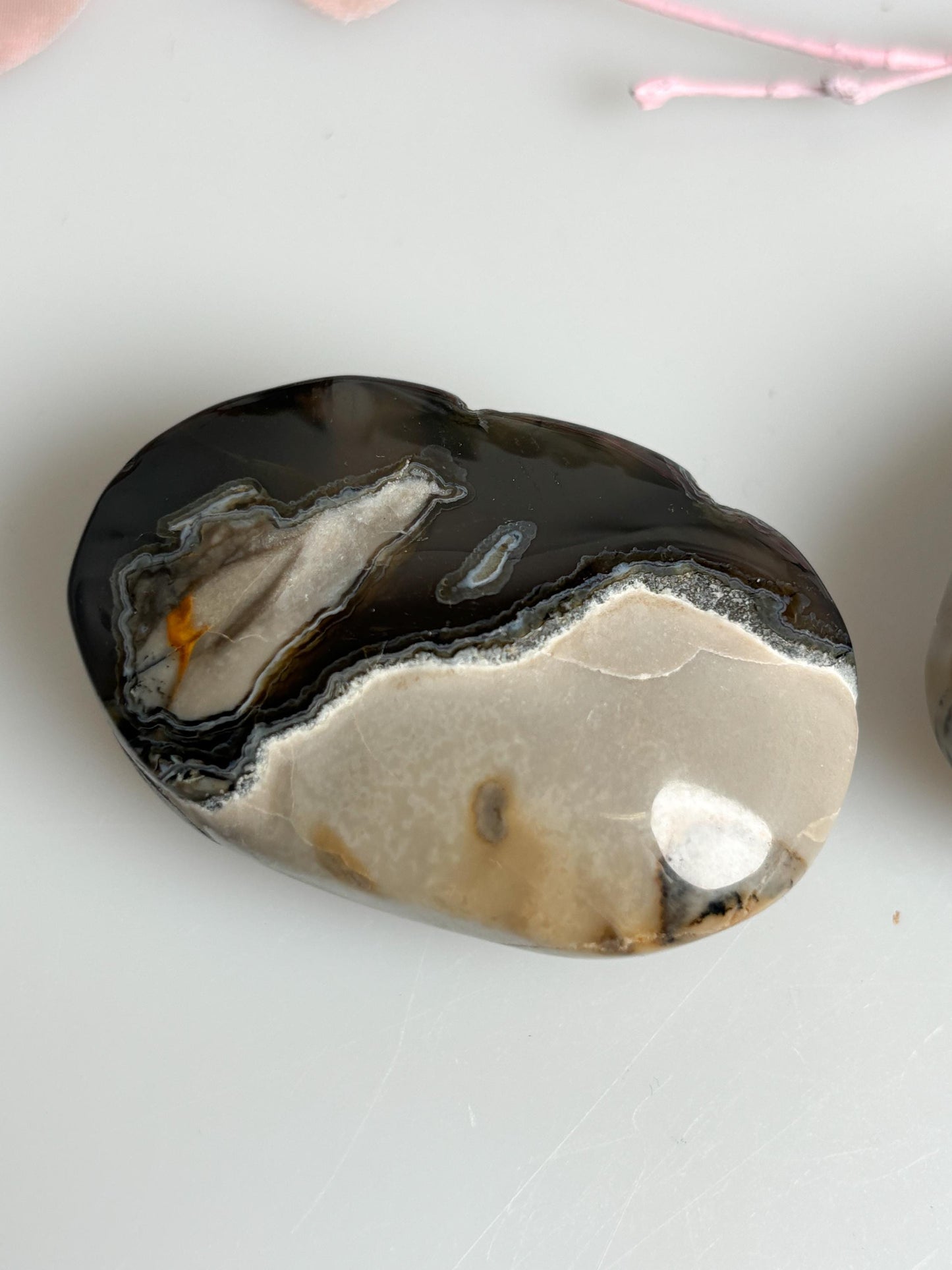 Vulkan Achat Palmstone  Leuchtende UV-Reaktion, Handschmeichler, einzigartige Maserung