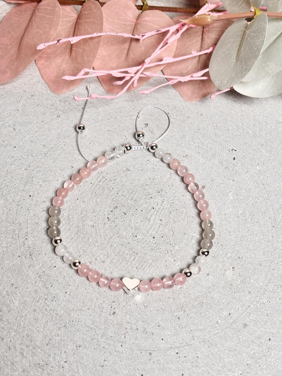 Perlenarmband aus Rosenquarz, Mondstein & Labradorit  4mm, Silber-Elemente, Makramee-Verschluss, Handgemacht
