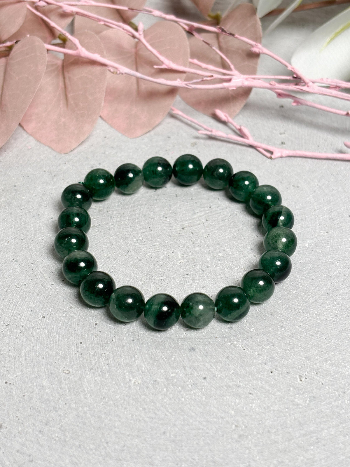 Grüner Erdbeerquarz Perlenarmband 10mm  Elastisches Edelsteinarmband ca. 17,5 cm  Heilstein Schmuck - Handgemacht  Kristallarmband