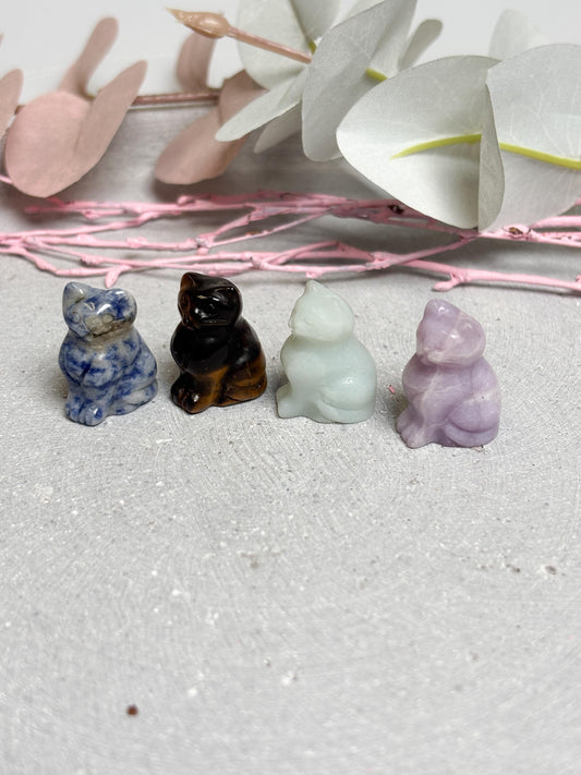 Kleine Katzen Figur aus Kristall  2,4cm  Edelstein Katzen Carving in verschiedenen Steinen