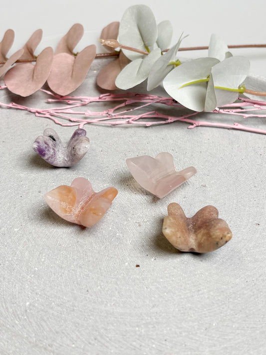 Kristall Schmetterling aus Rosenquarz, Amethyst oder Pink Amethyst  Dekofigur ca. 2,9 cm  Edelstein Deko & Geschenkidee