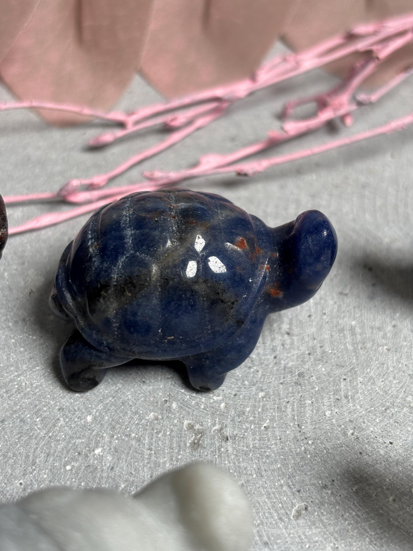 Schildkröte Figur aus Edelstein 4 cm  Kristall Carving aus Zebra Calcit, Sodalith, Bergkristall, Mahagonie Obsidian oder Jade