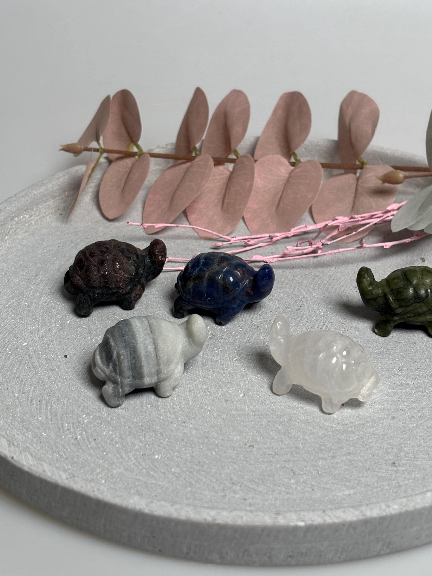 Schildkröte Figur aus Edelstein 4 cm  Kristall Carving aus Zebra Calcit, Sodalith, Bergkristall, Mahagonie Obsidian oder Jade