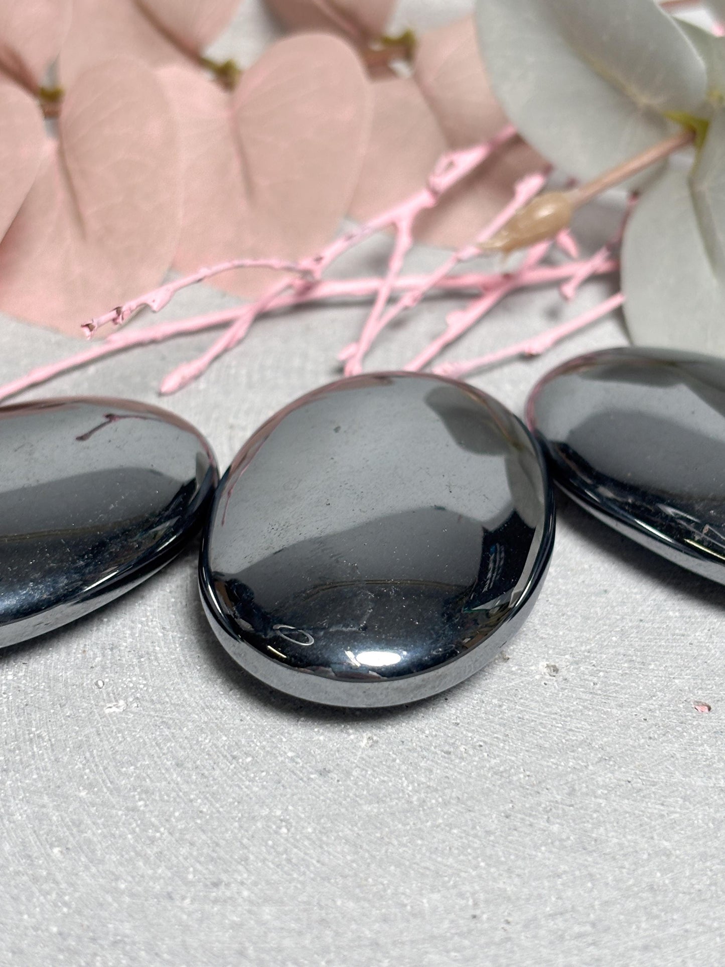 Terra Hertz Palmstone  5,6 cm Handschmeichler, energetischer Kristall Stein, glatter Edelstein, Massage Stein, Healing Crystal