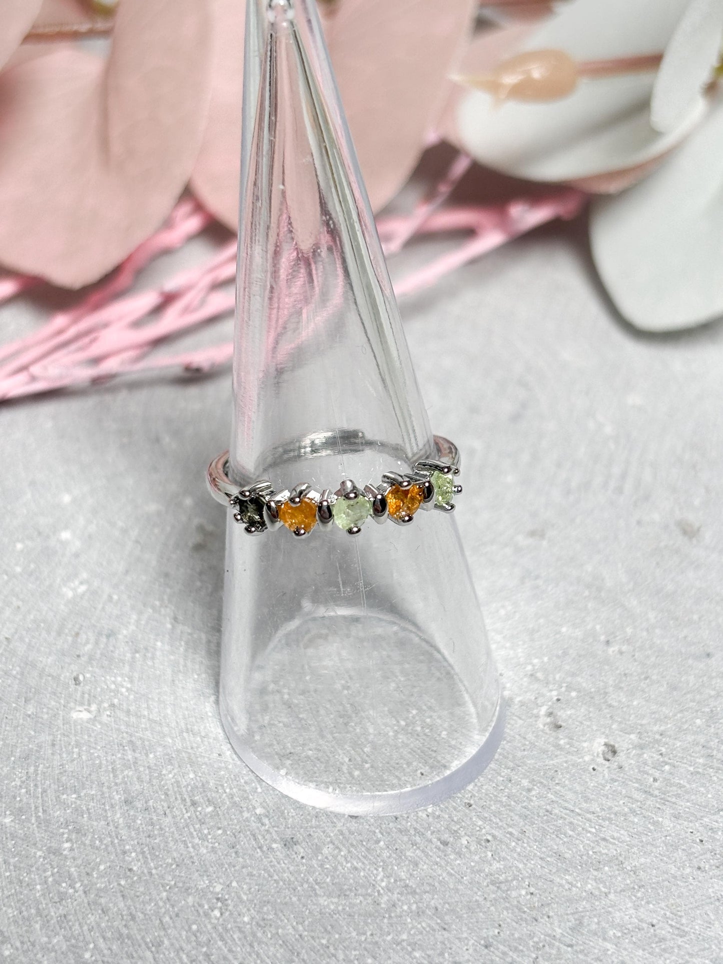 Edelstahl Ring Silber  größenverstellbarer Ring mit bunten Turmalin Steinen, Kristall Schmuck, Edelstein Ring, Rainbow Tourmaline Jewelry