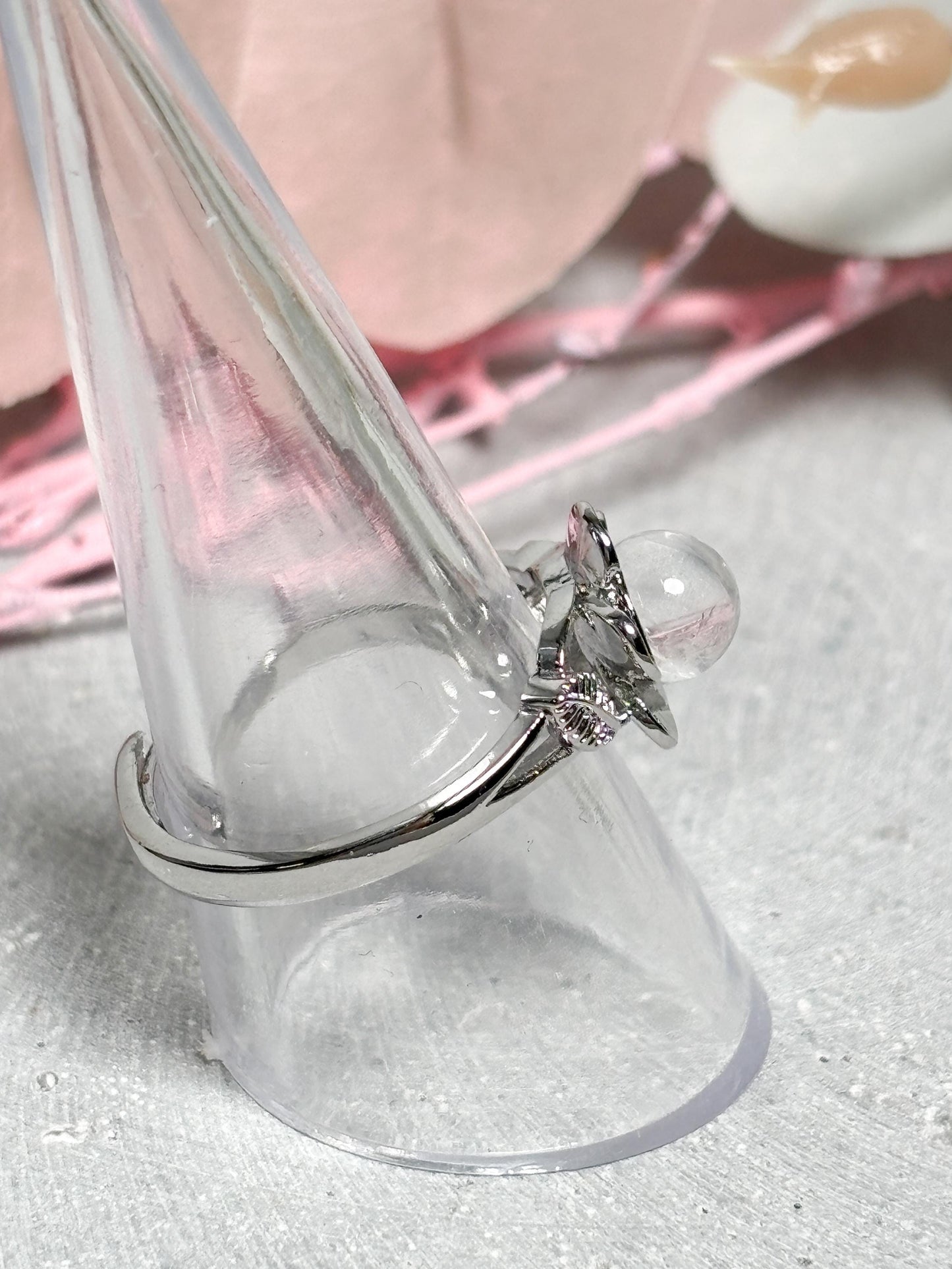 Edelstahl Ring Silber  größenverstellbarer Ring mit Blumendesign und Bergkristall Perle, Kristall Schmuck, Flower Design Ring