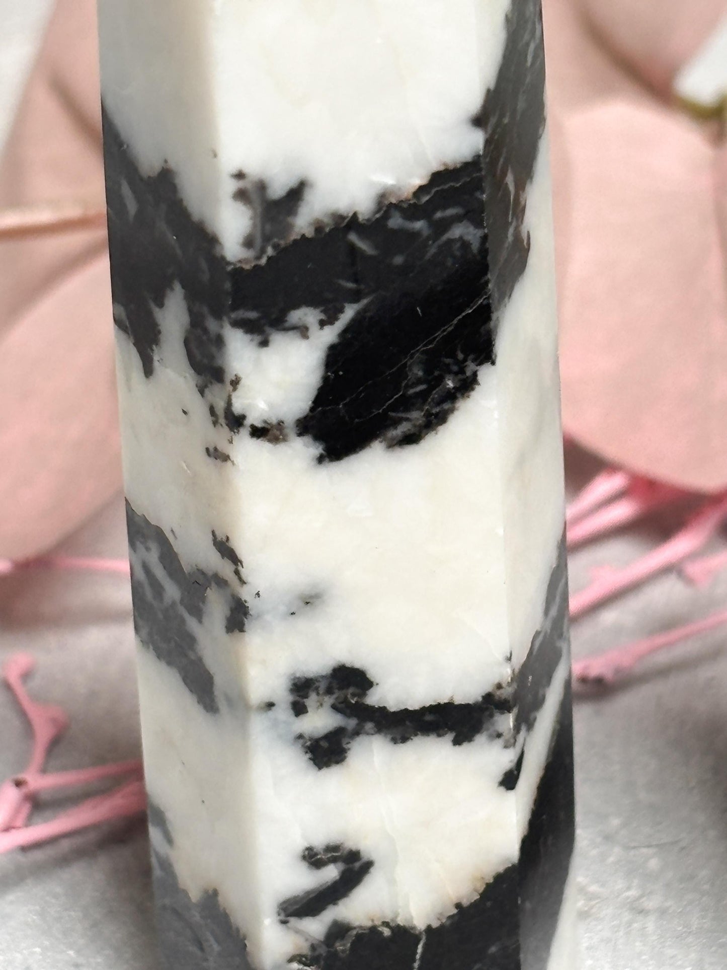 Zebra Jaspis Turm  schwarz-weißer Kristall ca. 8,49,9 cm, Edelstein Spitze, Naturstein Deko, Healing Crystal Tower, Zebra Jasper Point