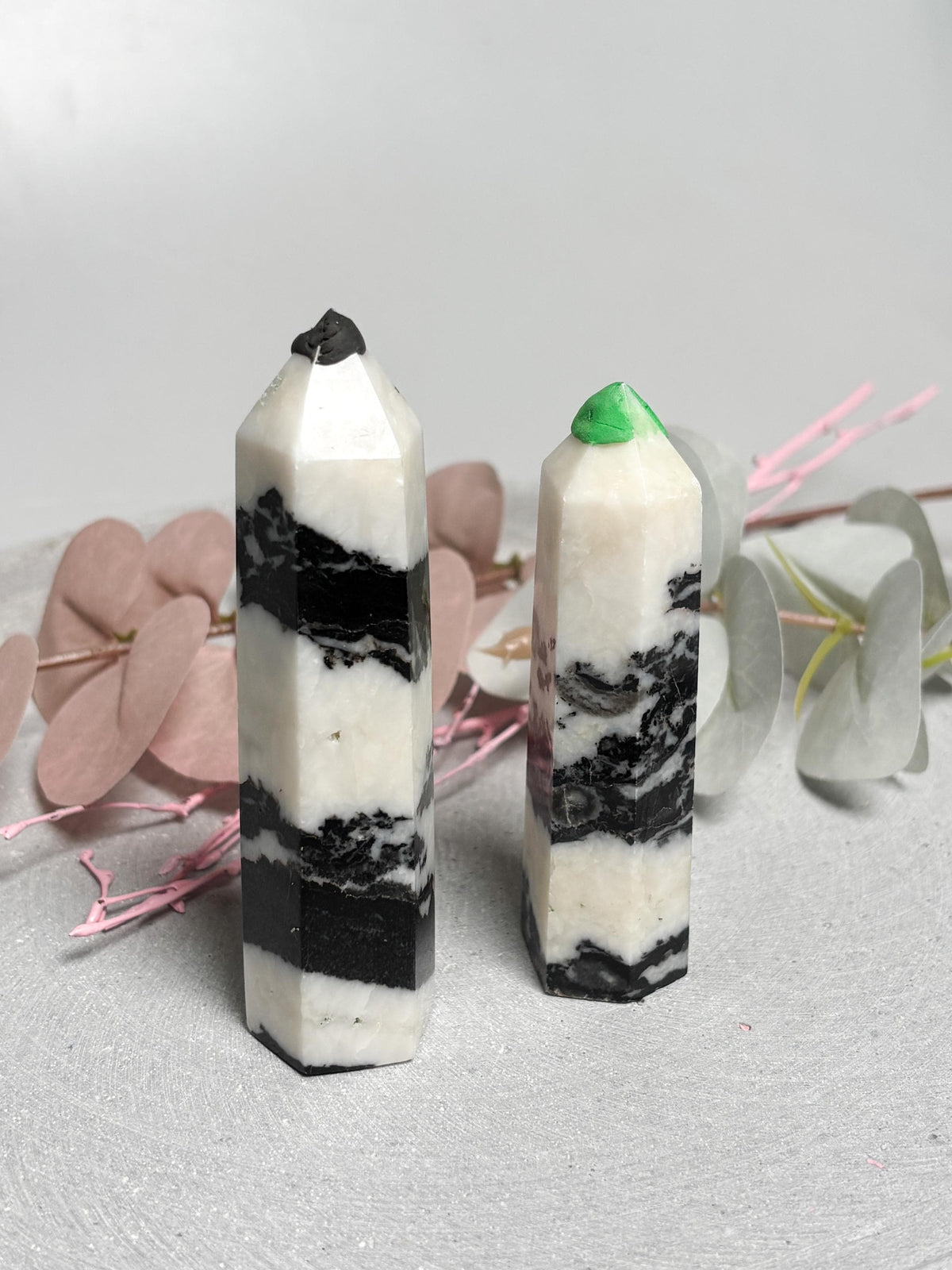 Zebra Jaspis Turm  schwarz-weißer Kristall ca. 8,49,9 cm, Edelstein Spitze, Naturstein Deko, Healing Crystal Tower, Zebra Jasper Point