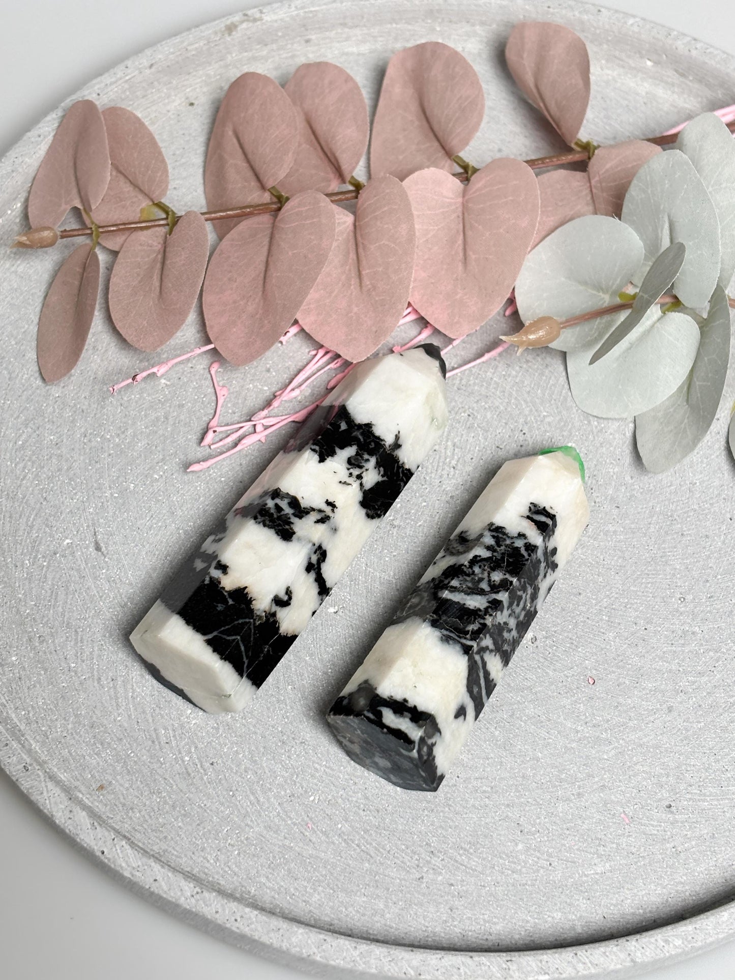 Zebra Jaspis Turm  schwarz-weißer Kristall ca. 8,49,9 cm, Edelstein Spitze, Naturstein Deko, Healing Crystal Tower, Zebra Jasper Point