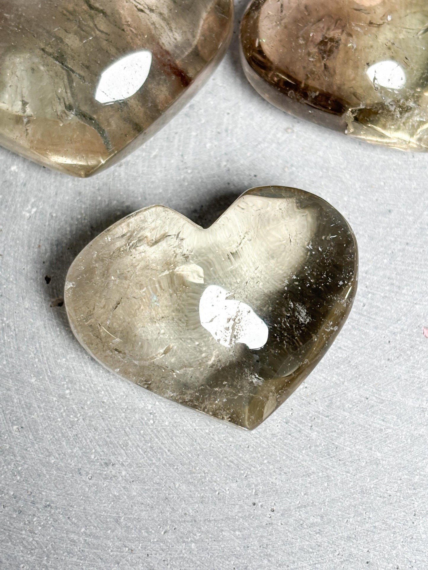 Citrin Rauchquarz Herz  ca. 4,35 cm, teils mit Gartenquarz Einschlüssen, transparentes Edelstein Herz, Kristallherz, Healing Crystal Heart