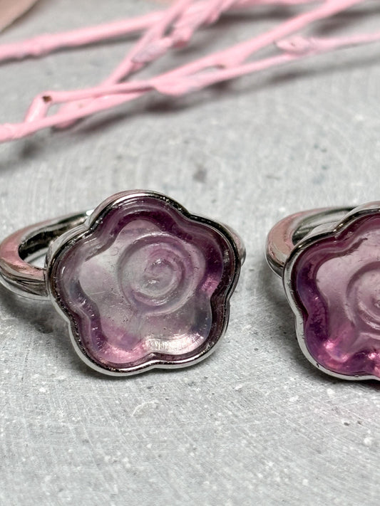 Edelstahl Ring Silber  größenverstellbarer Ring mit rosa-lila Fluorit Blume, Kristall Schmuck, Edelstein Ring, Flower Ring