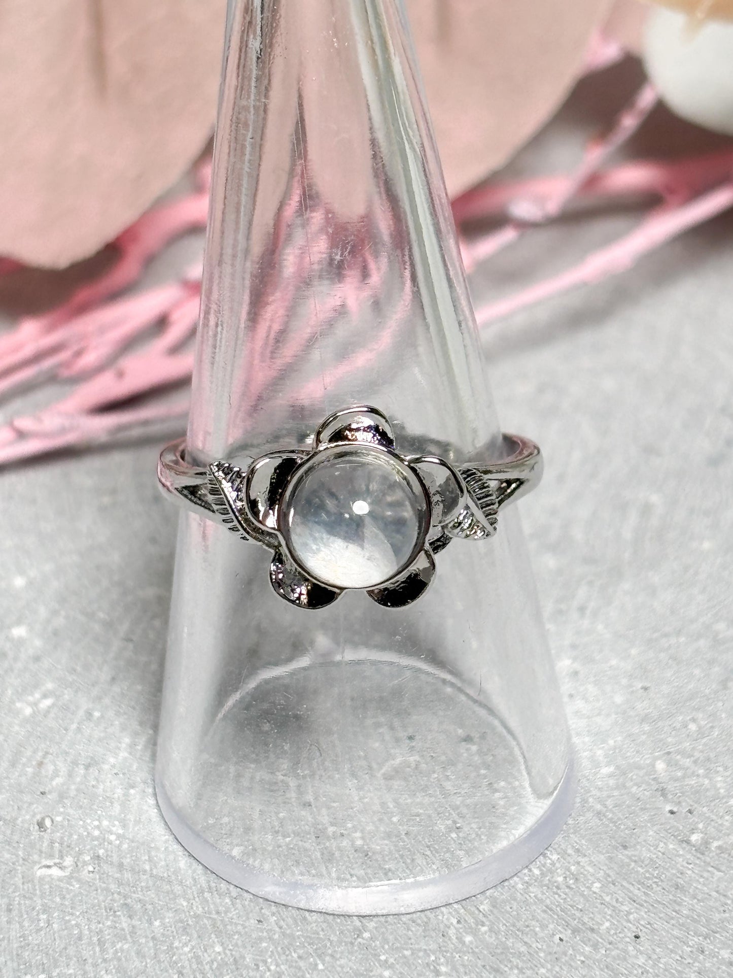 Edelstahl Ring Silber  größenverstellbarer Ring mit Blumendesign und Bergkristall Perle, Kristall Schmuck, Flower Design Ring