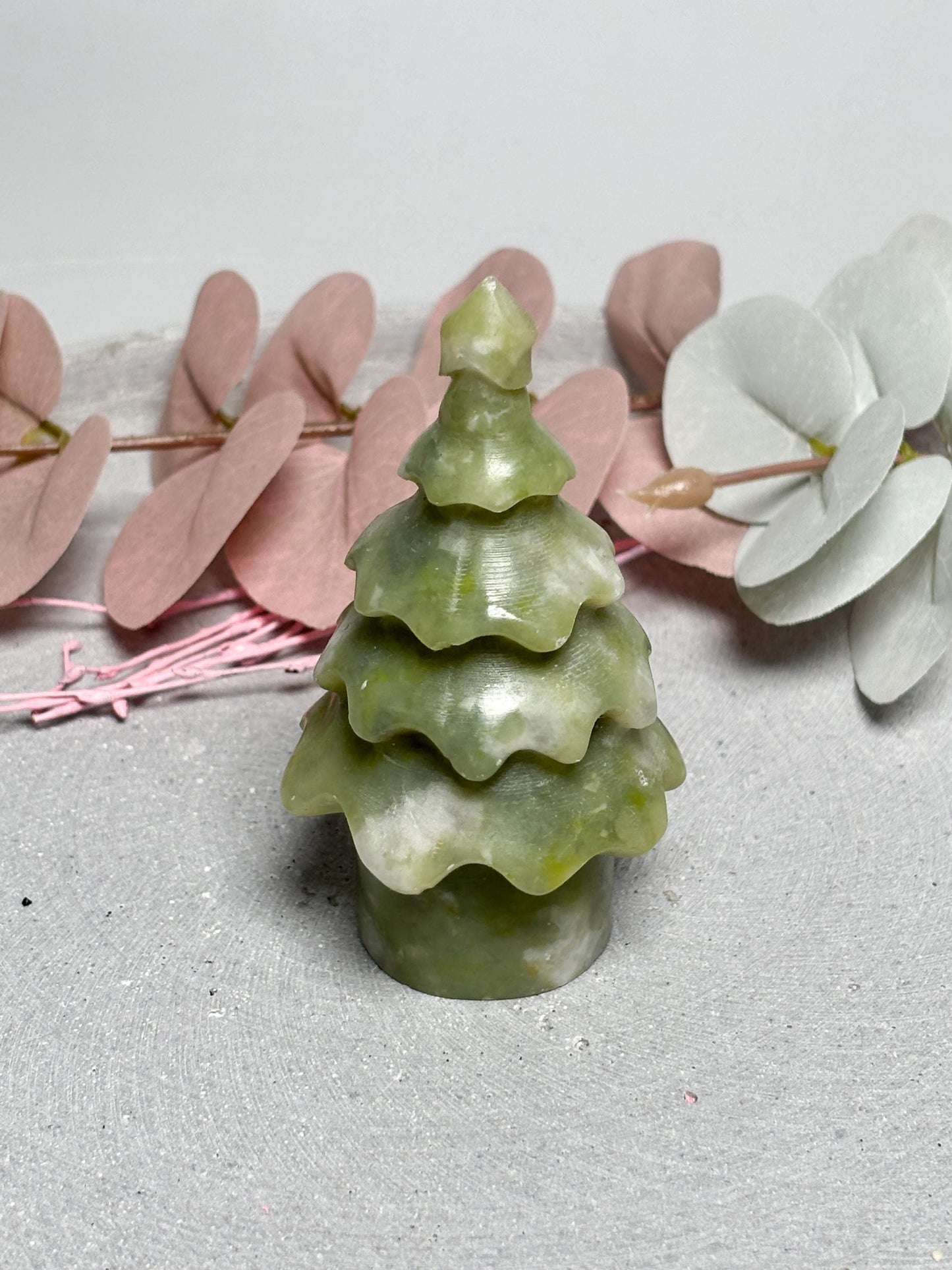 Jade Weihnachtsbaum ca. 8,8 cm  Deko Baum aus grüner Jade, Edelstein Figur, Naturstein Deko, Healing Crystal Tree