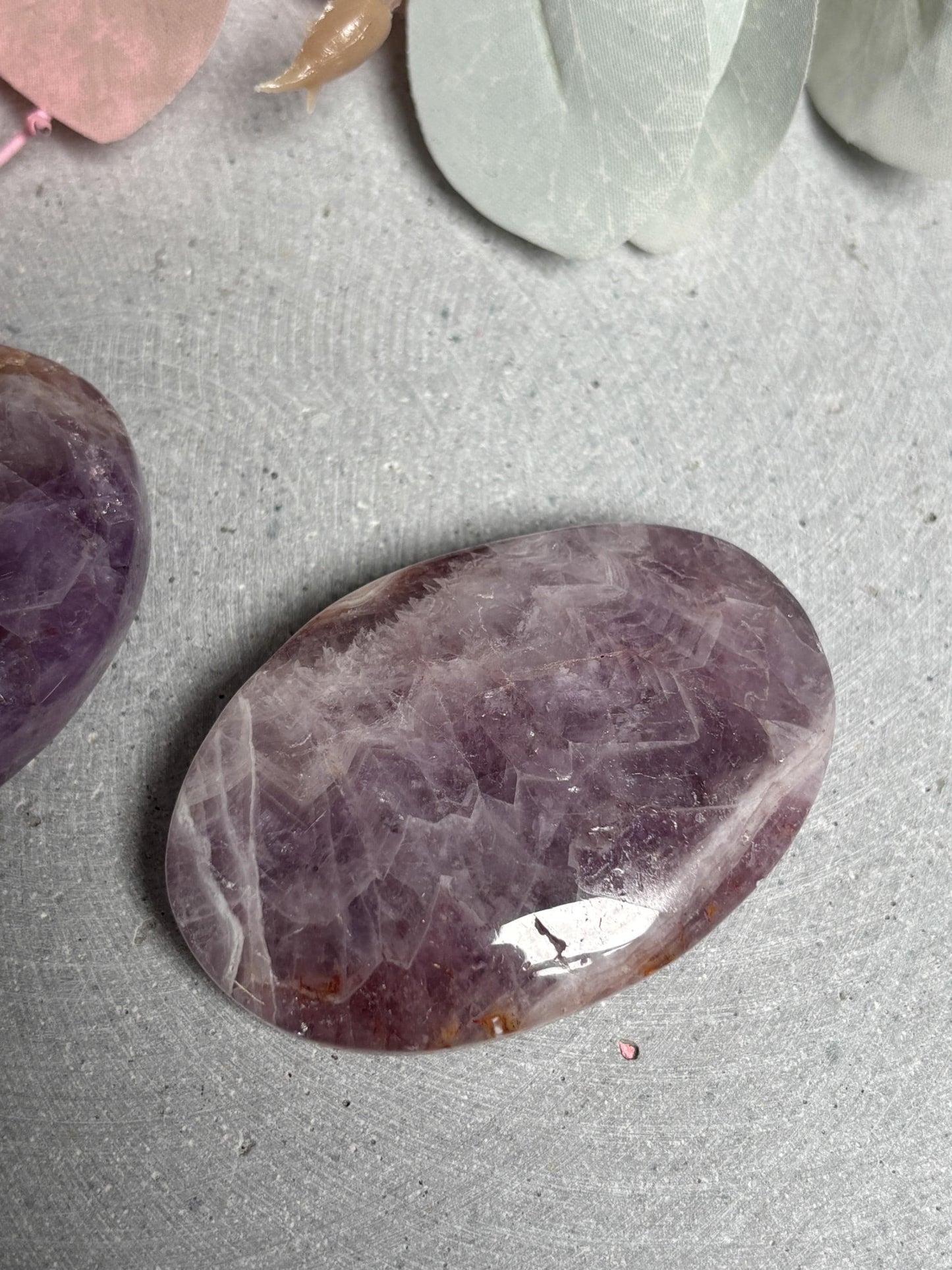 Amethyst Achat Handschmeichler ca. 6 x 4 cm  Edelstein Palmstone, Naturstein Handstein, Kristall Deko, Healing Crystal