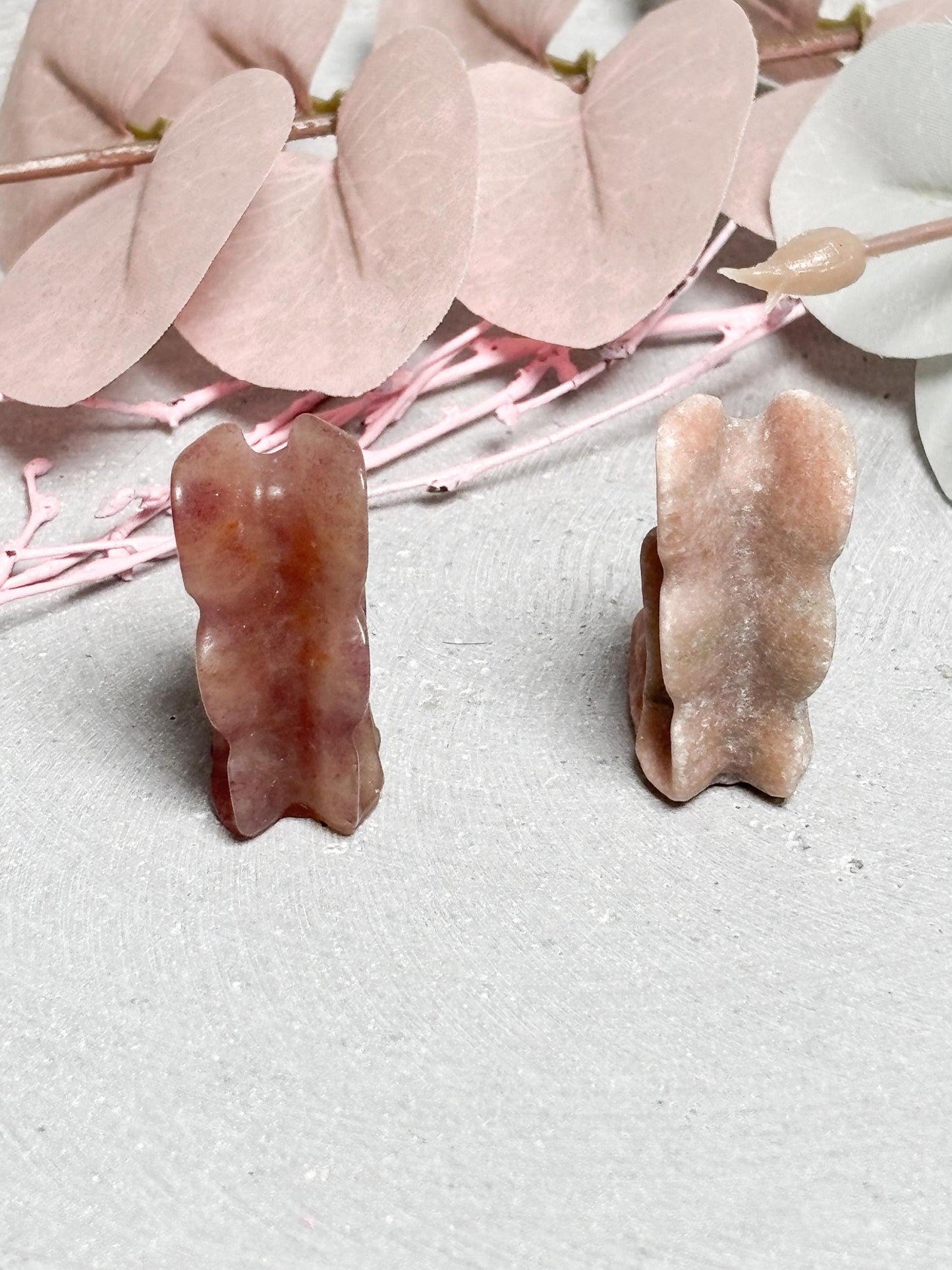 Feen Figur  kleine Kristall Fee aus Erdbeerquarz und Pink Amethyst, Edelstein Carving, Kristallfigur,  Healing Crystal Fairy