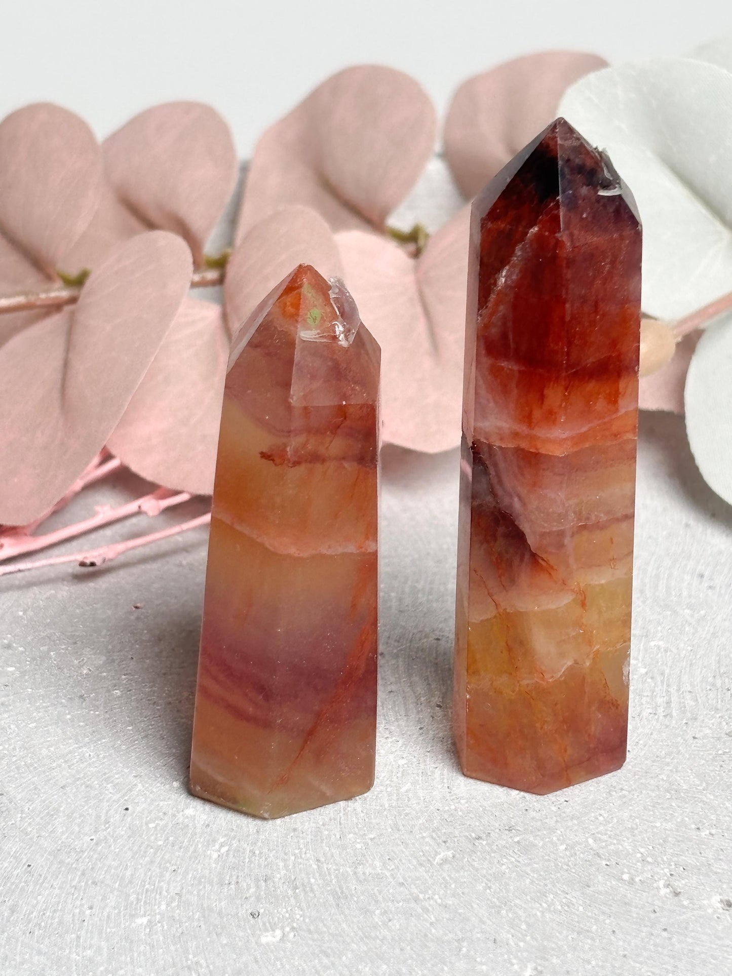 Rötlicher Fluorit Turm ca. 5,5 cm  kleiner Fluorit Kristallturm mit Streifen, Edelstein Tower, Naturstein Deko, Crystal Point