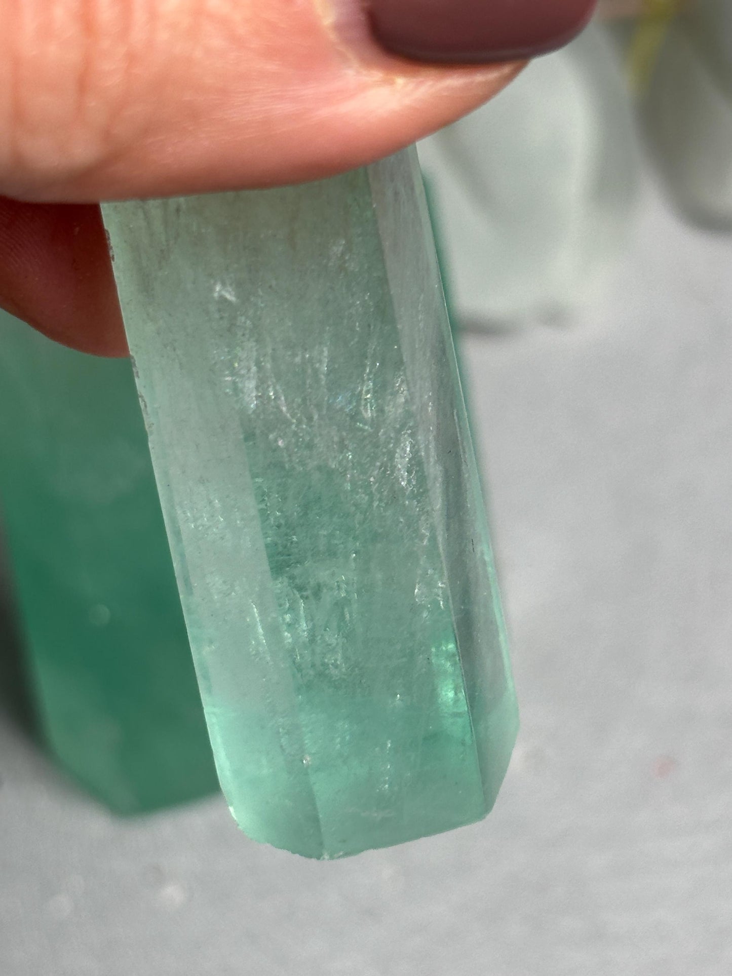 Grüner Fluorit Turm  zwei Größen erhältlich, Fluorit Kristallturm, Edelstein Tower, Naturstein Deko, Green Fluorite Crystal Point