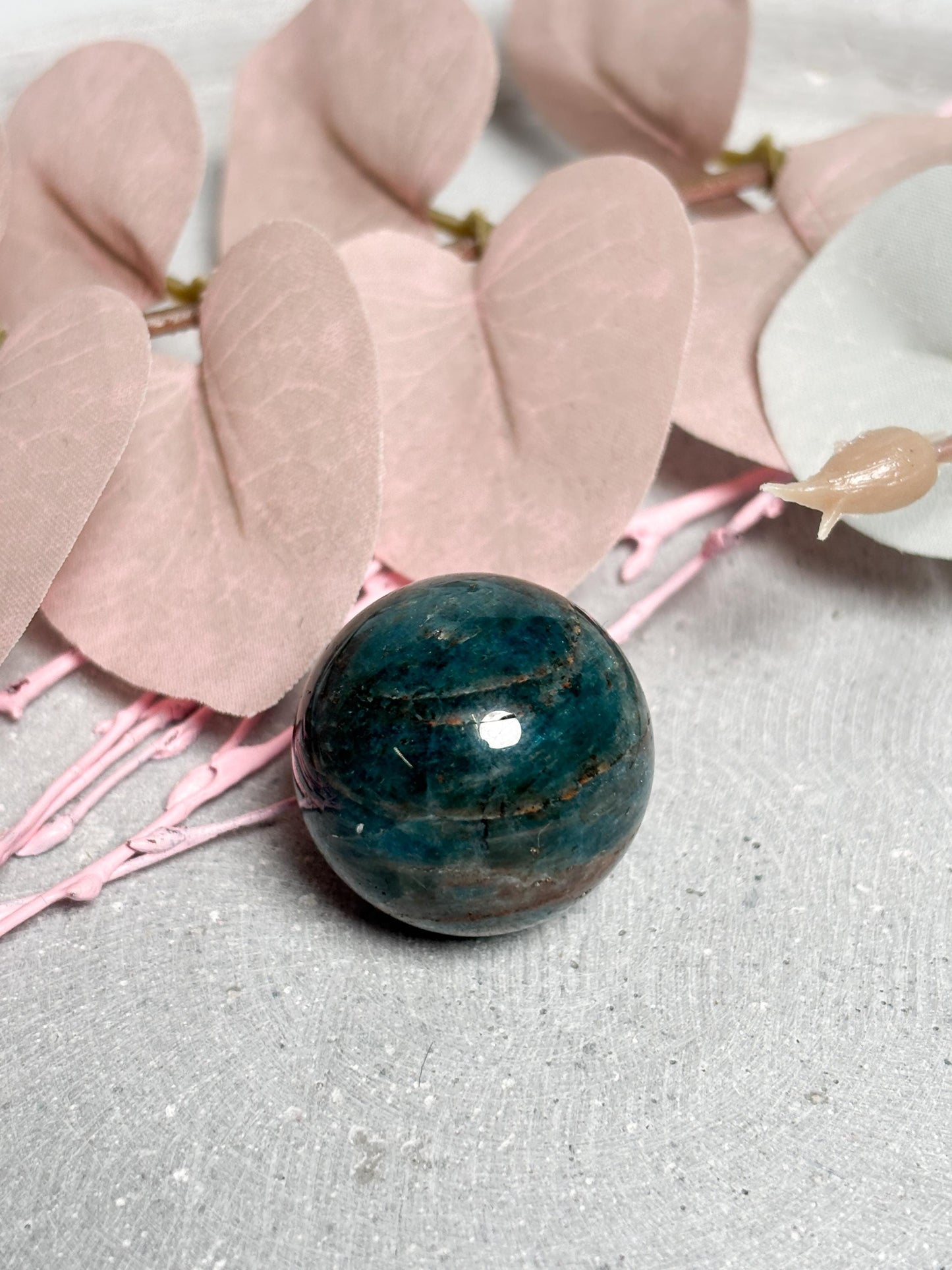 Apatit Kugel  ca. 2,62,8 cm Kristallkugel in unterschiedlichen Blautönen, Edelstein Kugel, Healing Crystal Sphere, Apatite Ball