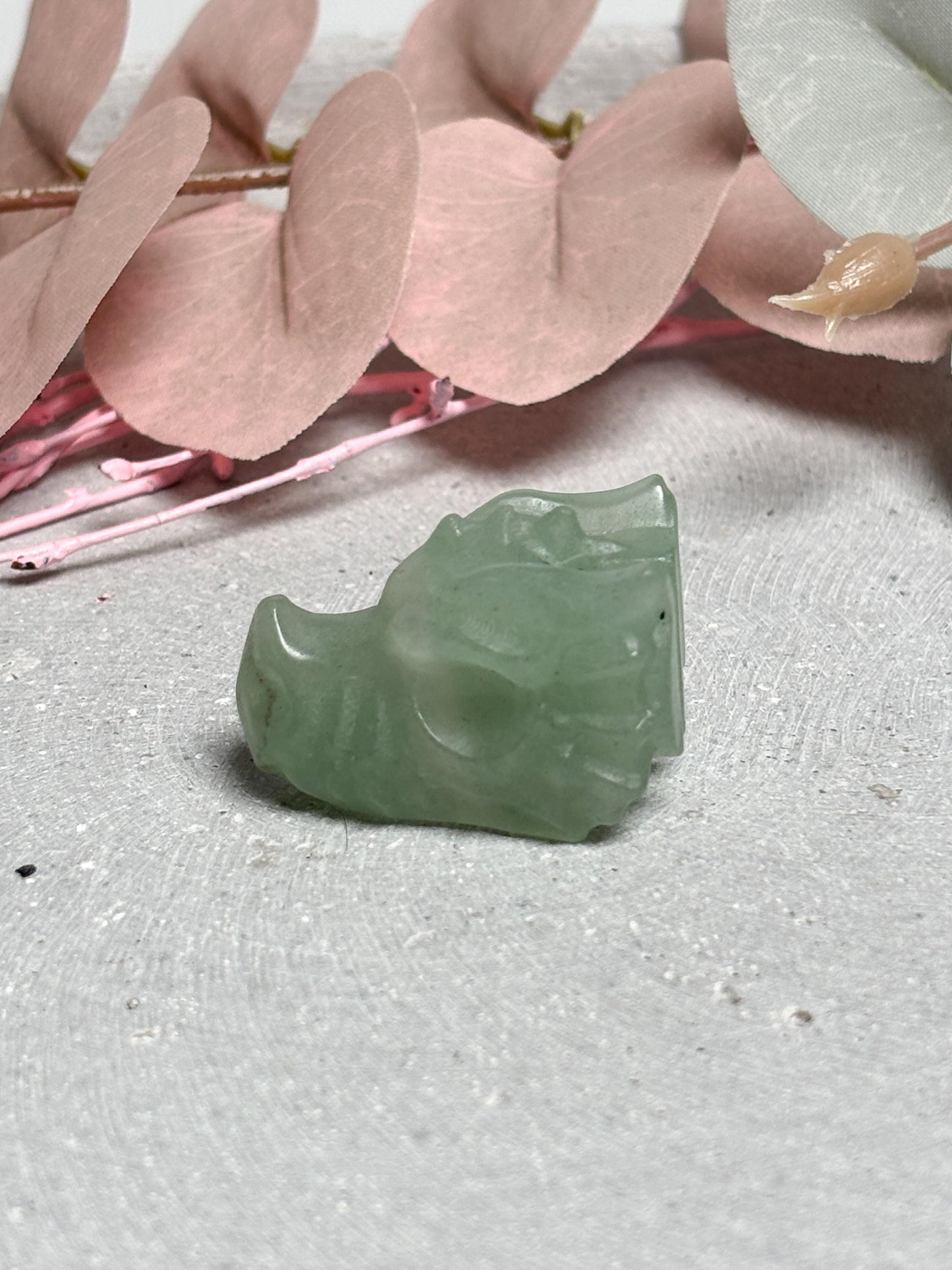 Drachenkopf Carving ca. 3,3 cm  kleine Kristallfigur in Yooperlite, Sodalit, Rosenquarz, Amethyst oder Aventurin, Crystal Dragon Head