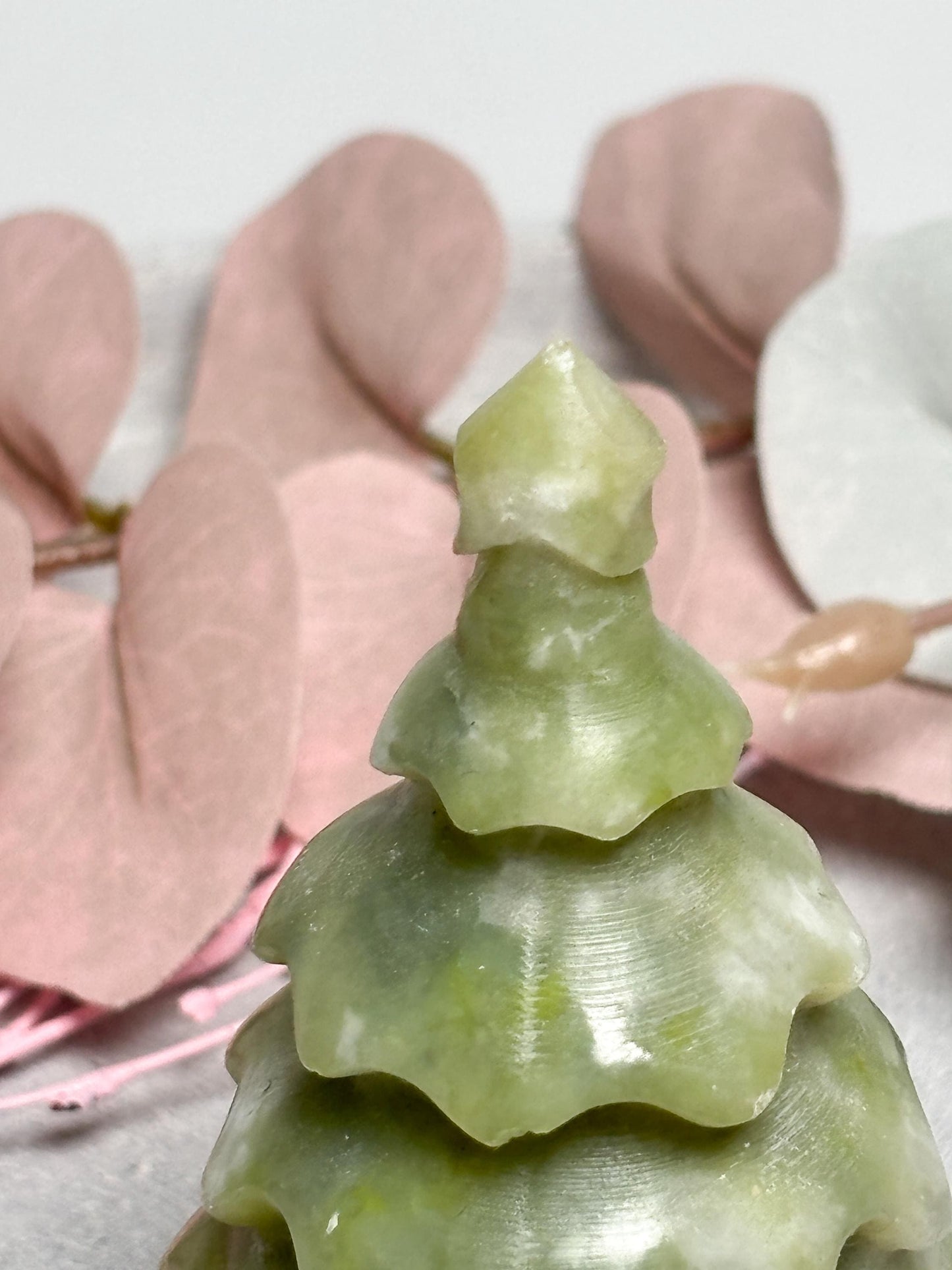 Jade Weihnachtsbaum ca. 8,8 cm  Deko Baum aus grüner Jade, Edelstein Figur, Naturstein Deko, Healing Crystal Tree