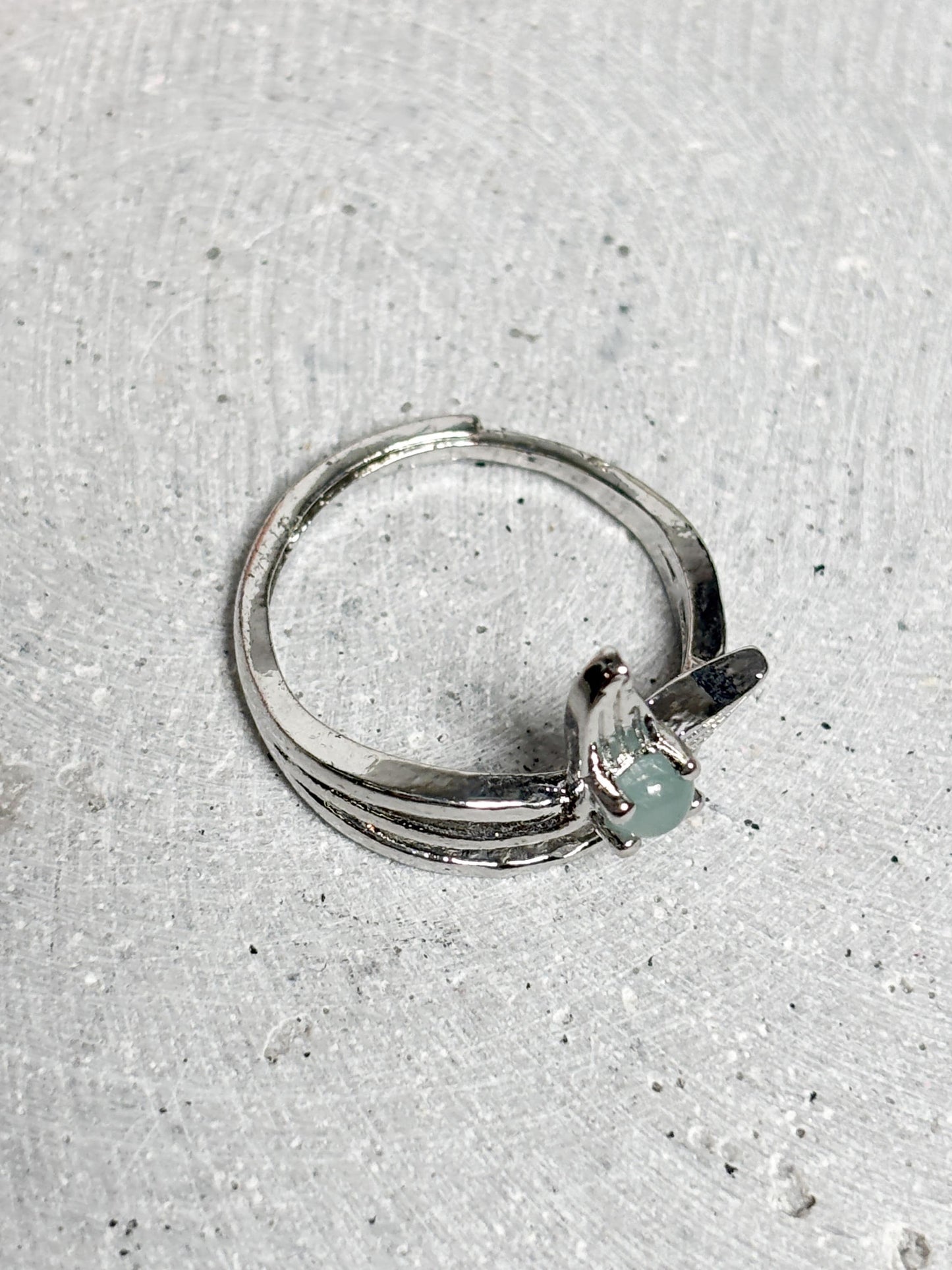Edelstahlring mit Aquamarin Kugel  verstellbarer Ring mit Fischflosse / Meerjungfrauenflosse, Kristallring, Aquamarine Ring