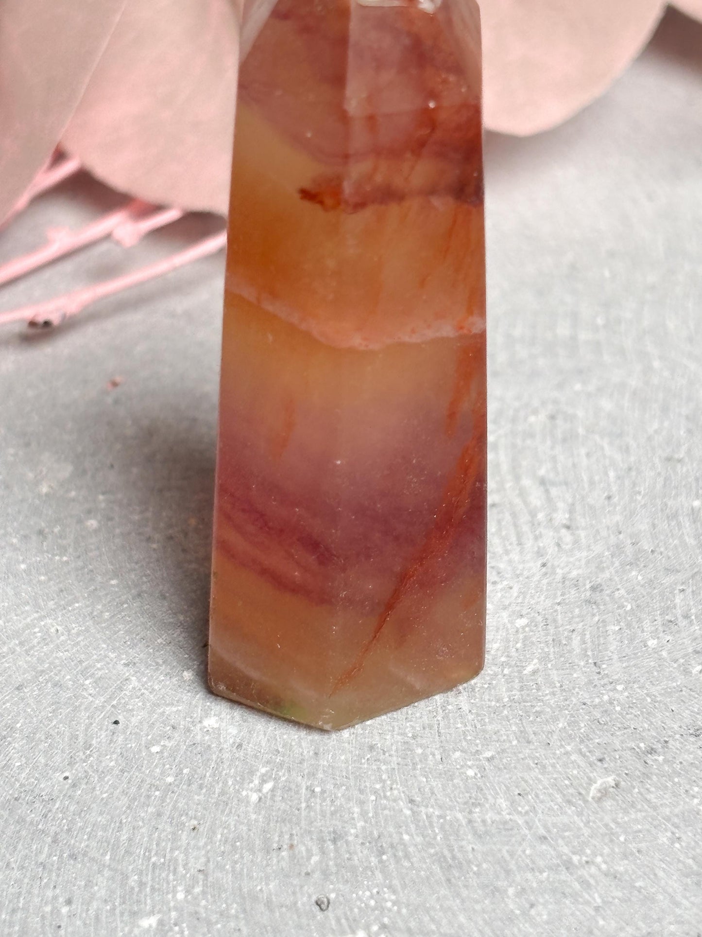 Rötlicher Fluorit Turm ca. 5,5 cm  kleiner Fluorit Kristallturm mit Streifen, Edelstein Tower, Naturstein Deko, Crystal Point