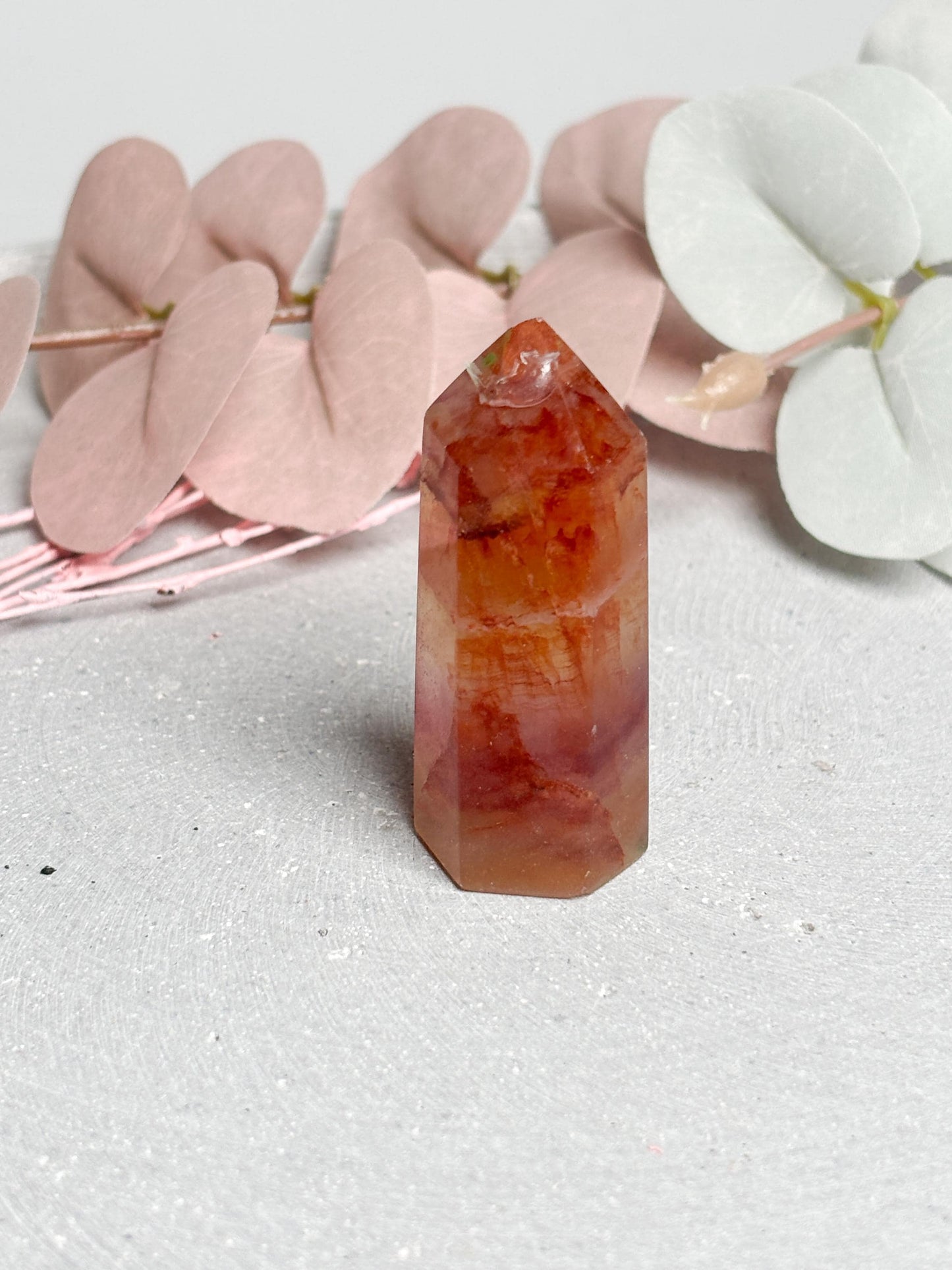 Rötlicher Fluorit Turm ca. 5,5 cm  kleiner Fluorit Kristallturm mit Streifen, Edelstein Tower, Naturstein Deko, Crystal Point