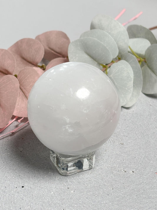 Selenit Kugel ca. 5,8 cm  weiße Kristallkugel, Satin Spar Sphere, Naturstein Deko, Healing Crystal Ball, Selenite Sphere