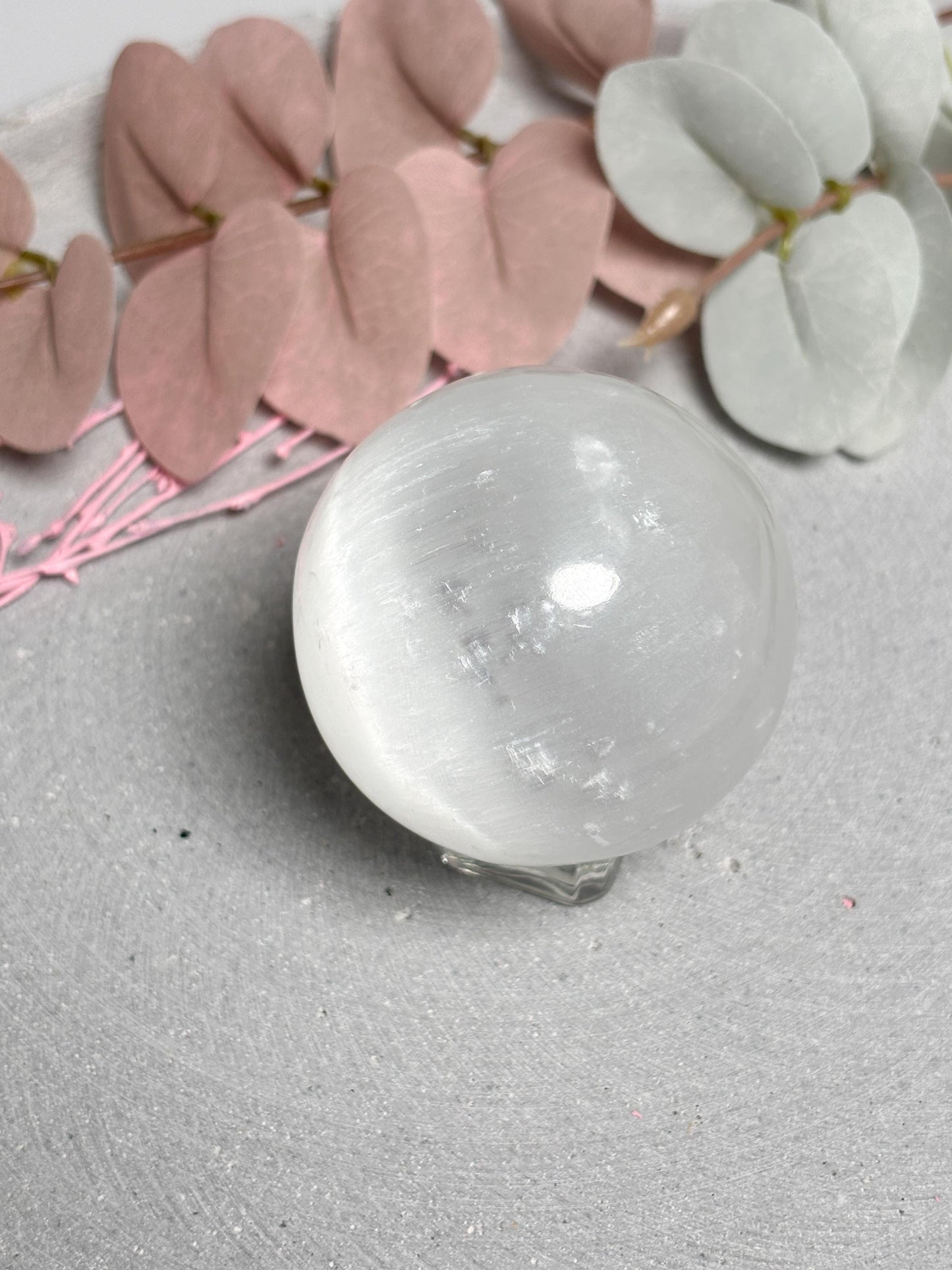 Selenit Kugel ca. 5,8 cm  weiße Kristallkugel, Satin Spar Sphere, Naturstein Deko, Healing Crystal Ball, Selenite Sphere