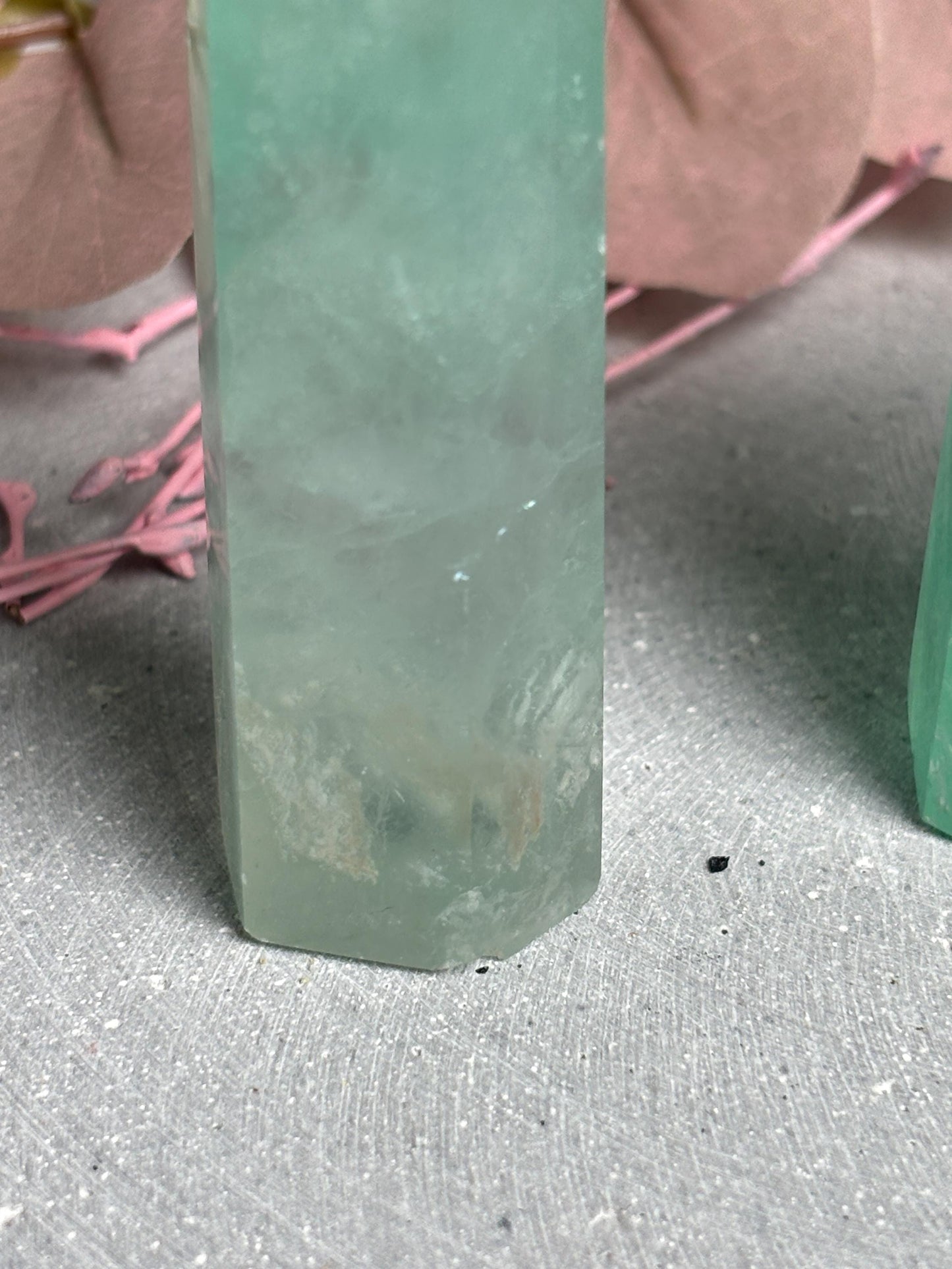 Grüner Fluorit Turm  zwei Größen erhältlich, Fluorit Kristallturm, Edelstein Tower, Naturstein Deko, Green Fluorite Crystal Point