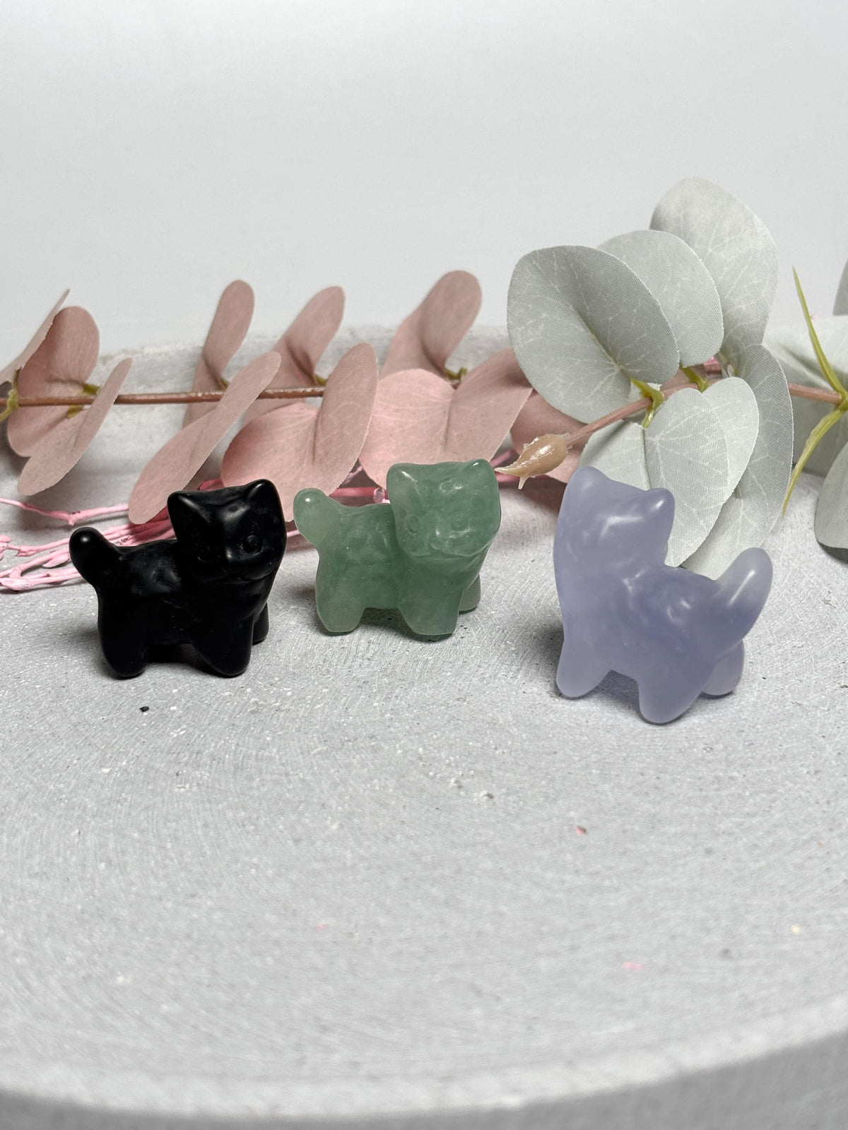 Katzen Carving ca. 3,4 cm  kleine Katzenfigur in Obsidian, grünem Aventurin oder lila Katzenauge, Kristallfigur, Crystal Cat