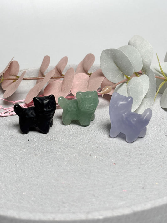 Katzen Carving ca. 3,4 cm  kleine Katzenfigur in Obsidian, grünem Aventurin oder lila Katzenauge, Kristallfigur, Crystal Cat
