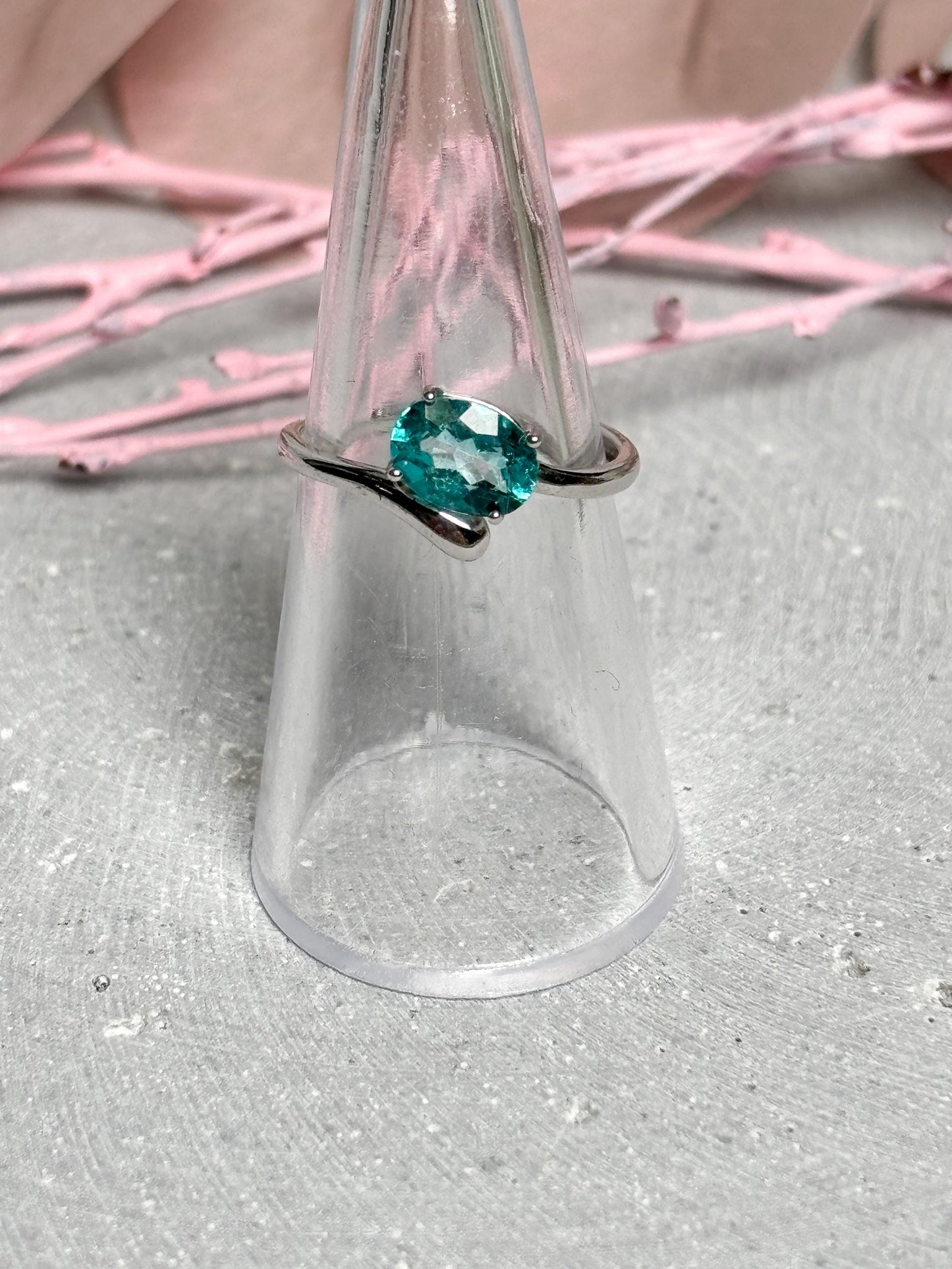 Edelstahlring mit ovalem Apatitstein  größenverstellbarer Ring  türkisblauer Kristallring  Edelstahl Schmuck