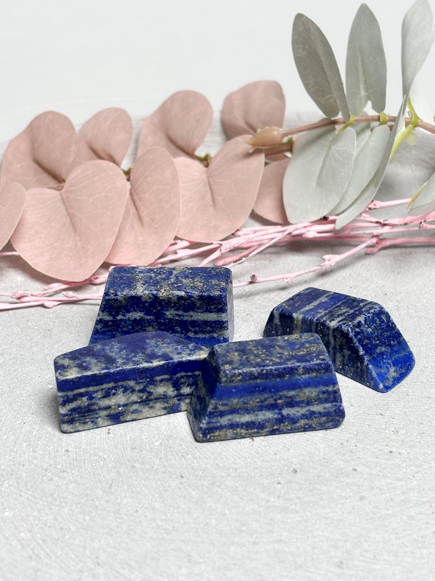 Lapislazuli Würfel | kleiner Naturstein Cube | blau-goldener Lapislazuli Kristall | Deko Würfel Stein | ca. 3,8 cm