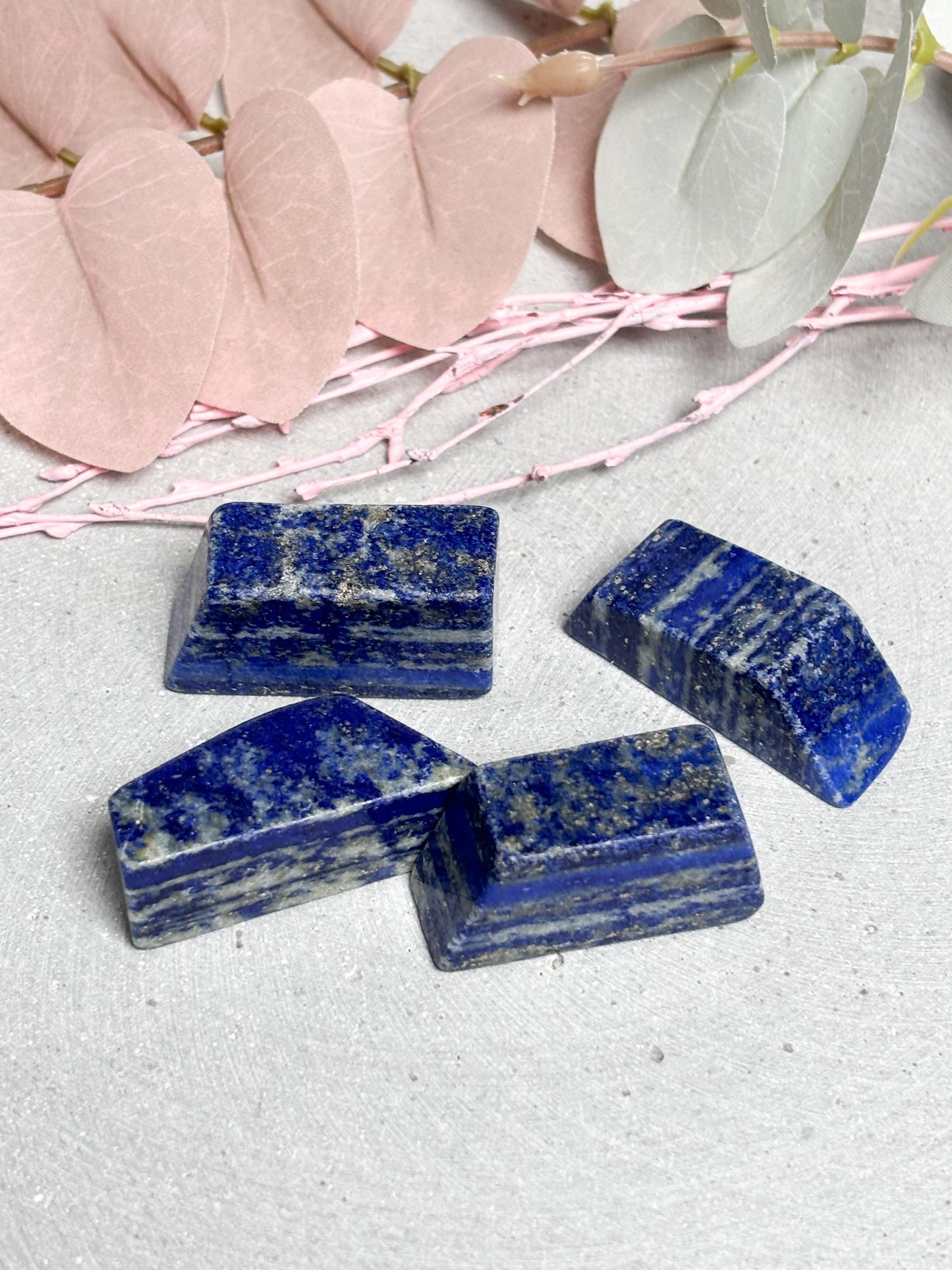 Lapislazuli Würfel | kleiner Naturstein Cube | blau-goldener Lapislazuli Kristall | Deko Würfel Stein | ca. 3,8 cm
