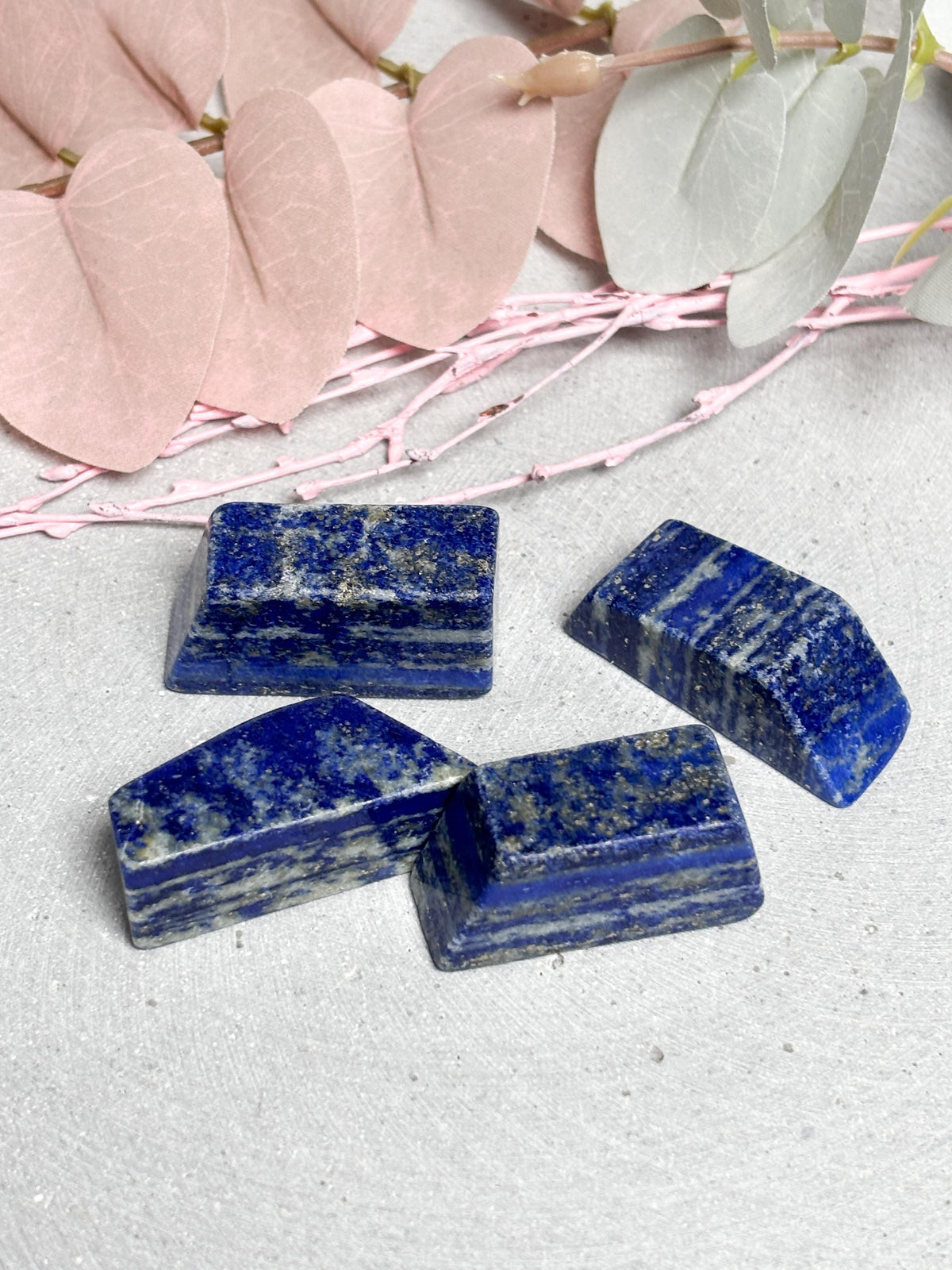 Lapislazuli Würfel | kleiner Naturstein Cube | blau-goldener Lapislazuli Kristall | Deko Würfel Stein | ca. 3,8 cm