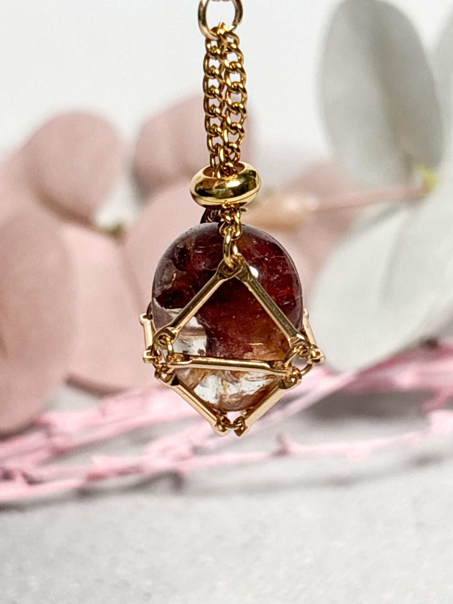 Netzanhänger Gold ca. 2,2 cm  Crystal Cage für kleine Trommelsteine, goldfarbener Kristallhalter, Anhänger für Steine