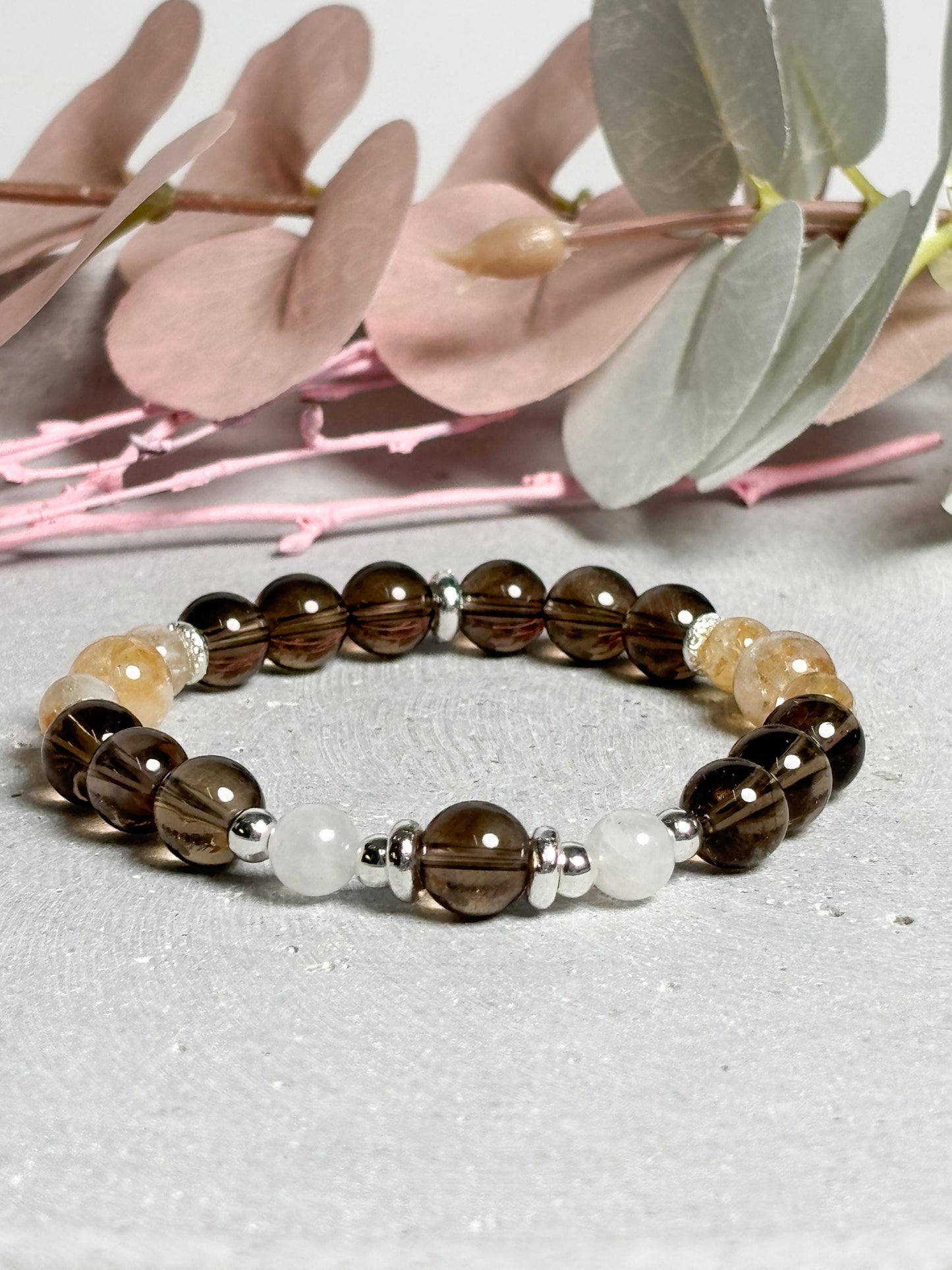 Feines Edelsteinarmband aus Rauchquarz, Golden Healer & Mondstein  elastisch mit Silberdetails