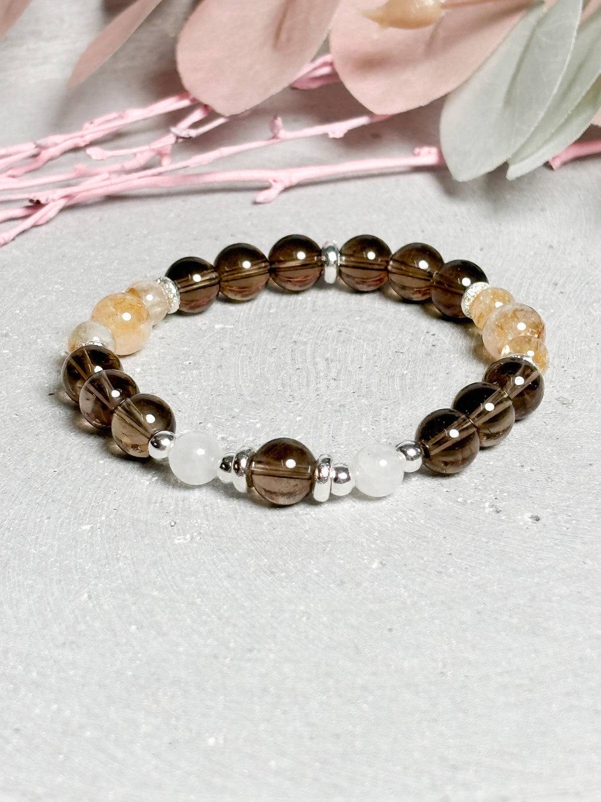 Feines Edelsteinarmband aus Rauchquarz, Golden Healer & Mondstein  elastisch mit Silberdetails