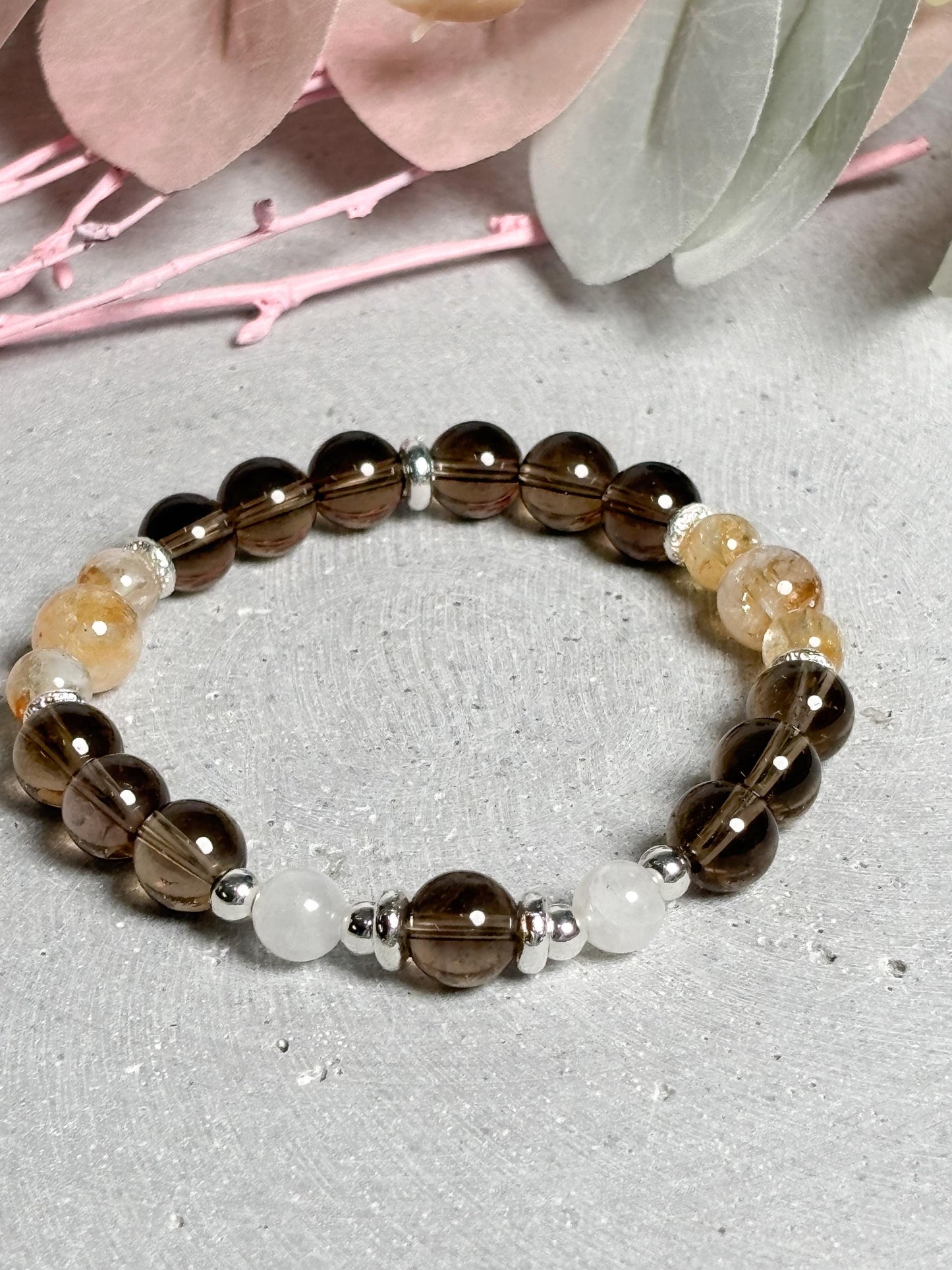 Feines Edelsteinarmband aus Rauchquarz, Golden Healer & Mondstein  elastisch mit Silberdetails