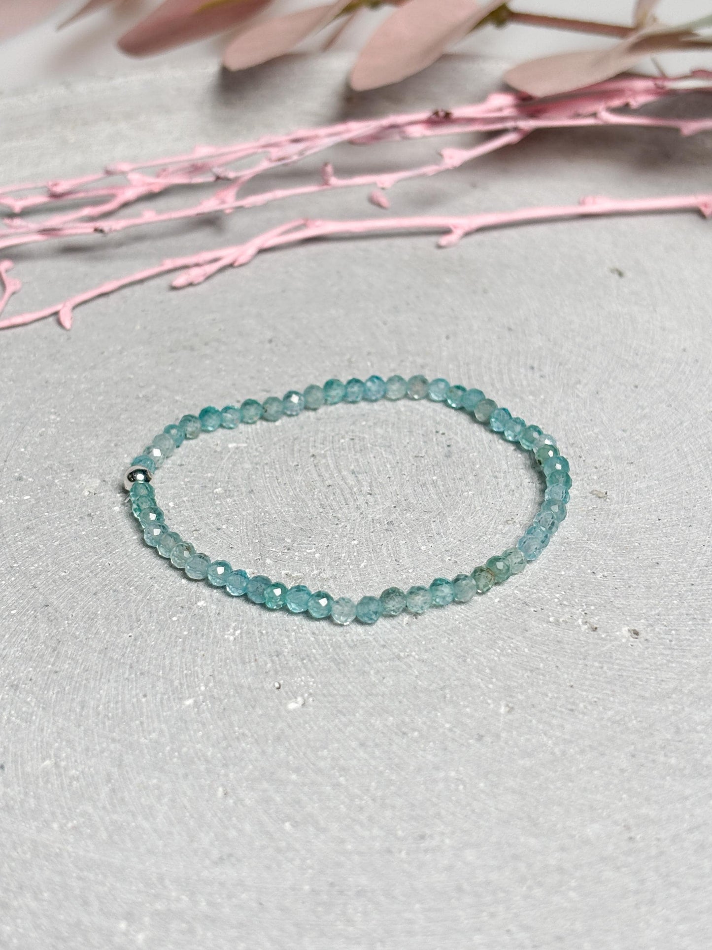Ice Apatit Armband facettierte 4 mm Perlen elastisch zarter spiritueller Edelstein Schmuck