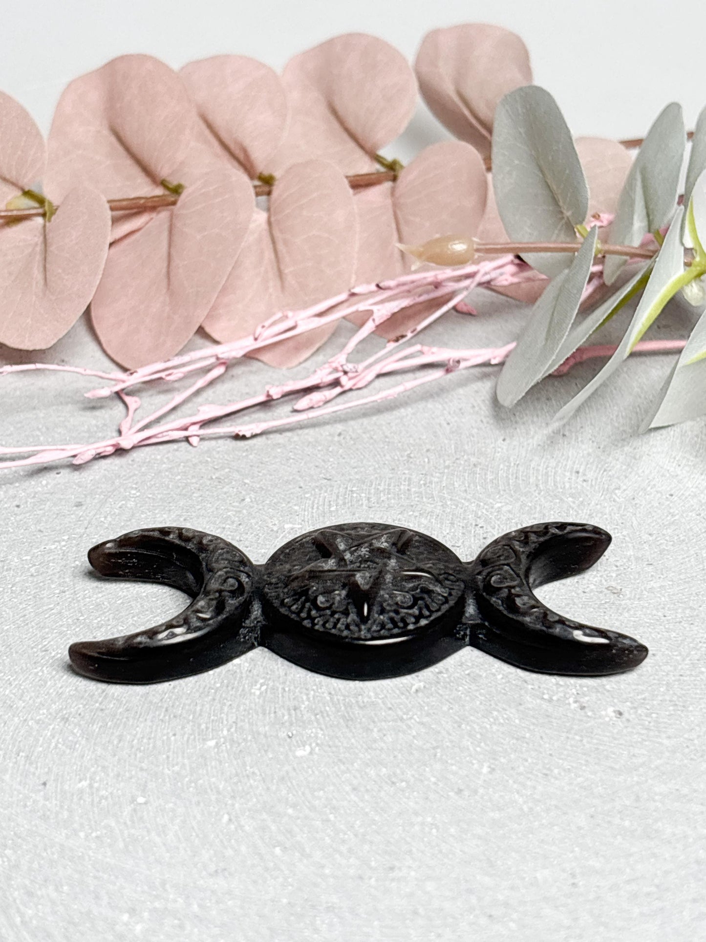 Obsidian Mondphasen Carving 8 cm  schwarzer Naturstein, Mondsymbol, polierte Dekofigur